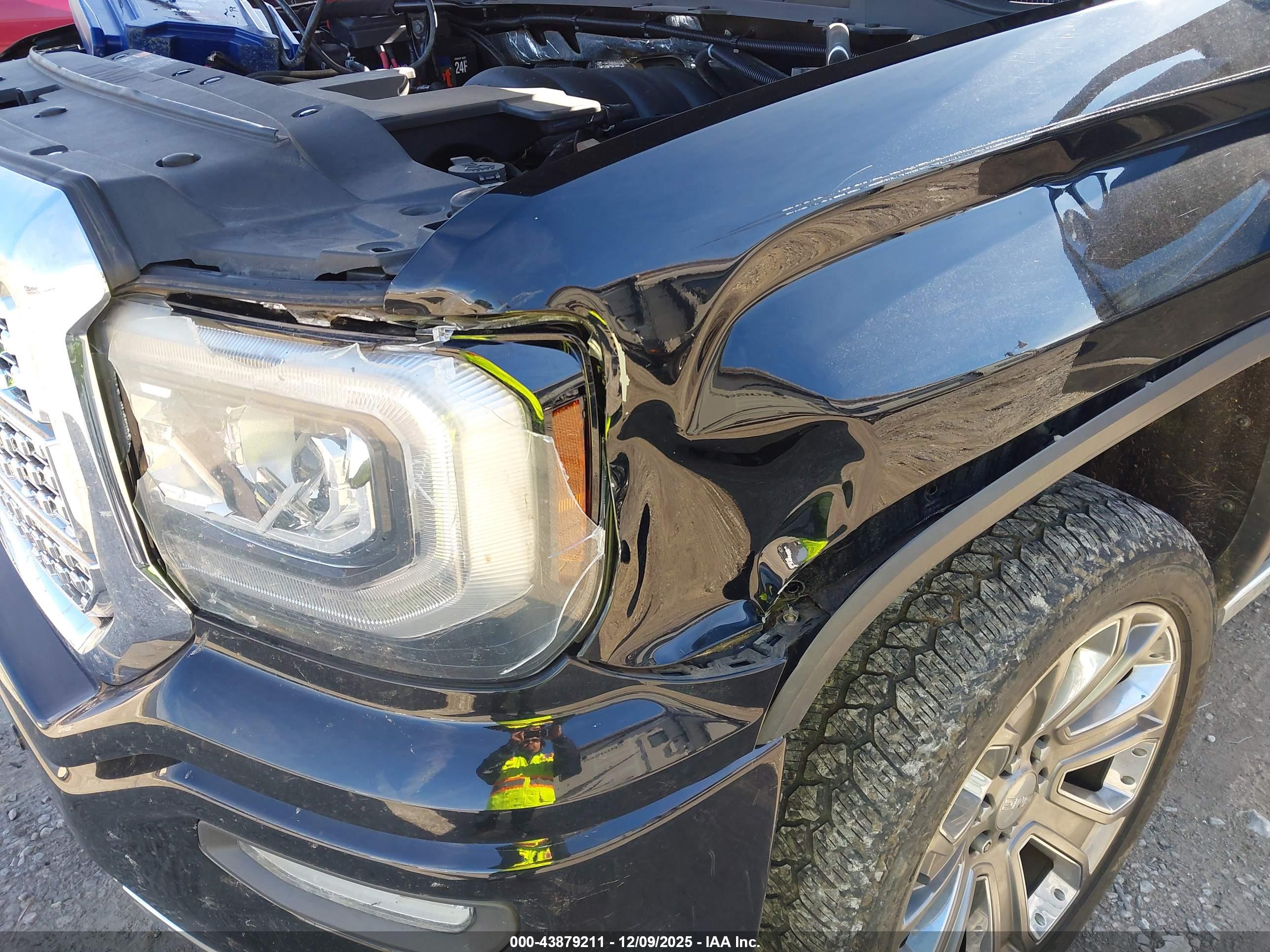 GMC SIERRA image 6