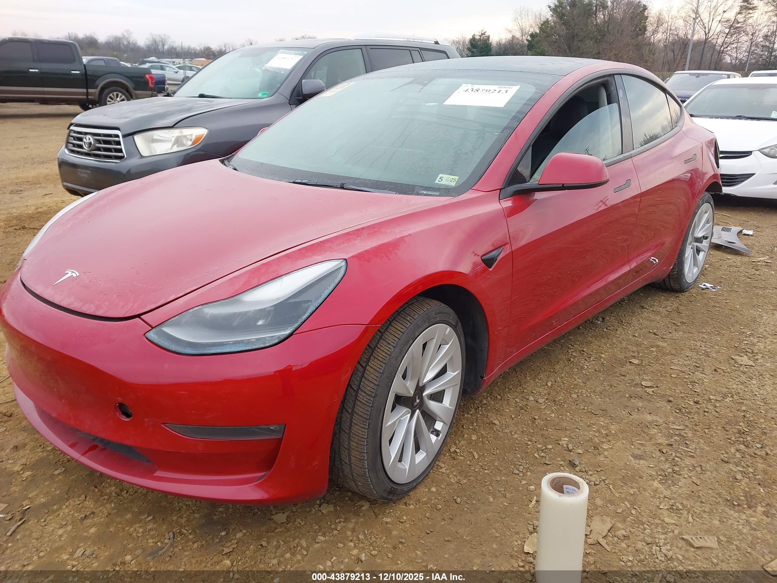 TESLA MODEL image 2