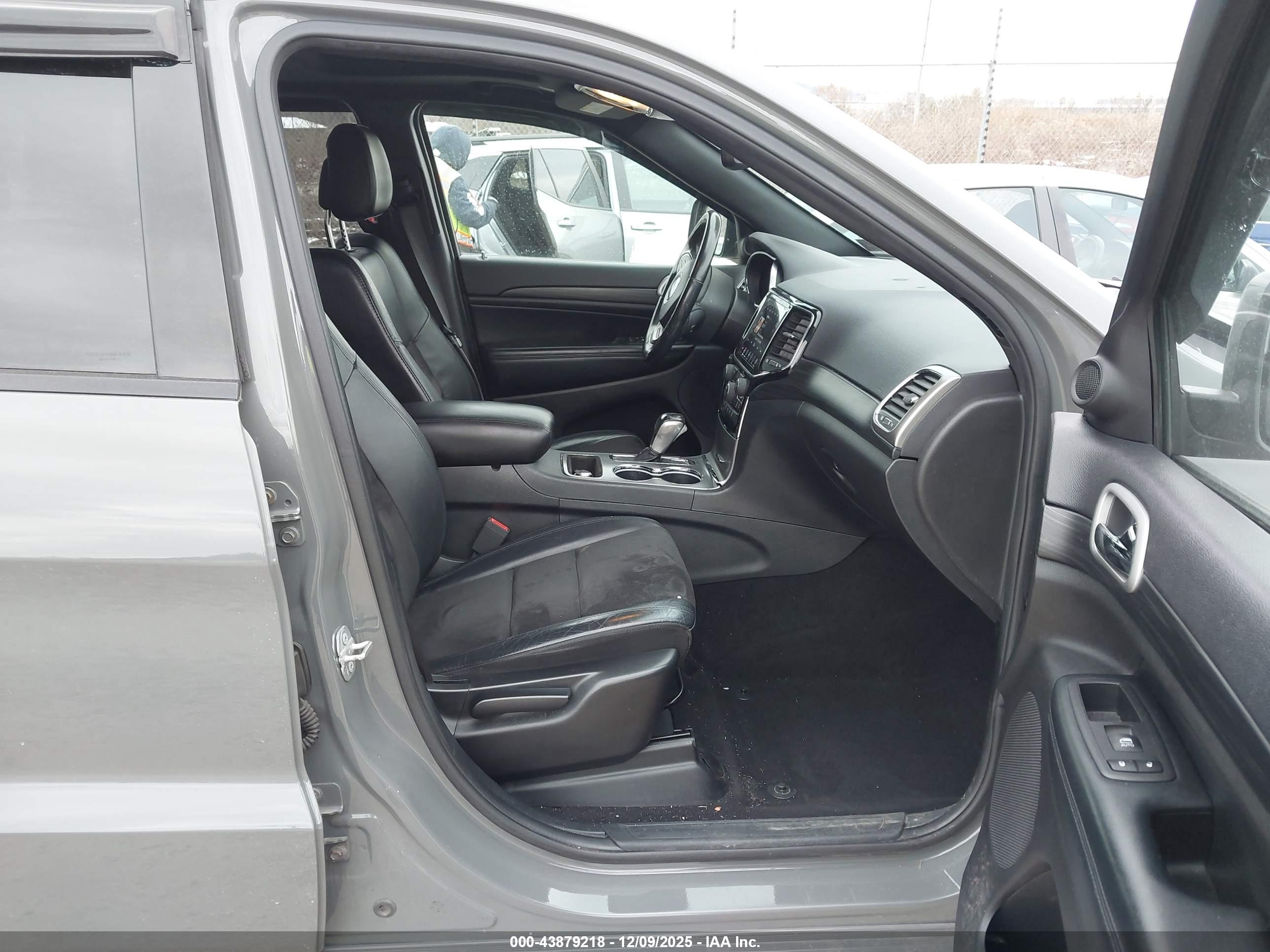 JEEP GRAND image 5