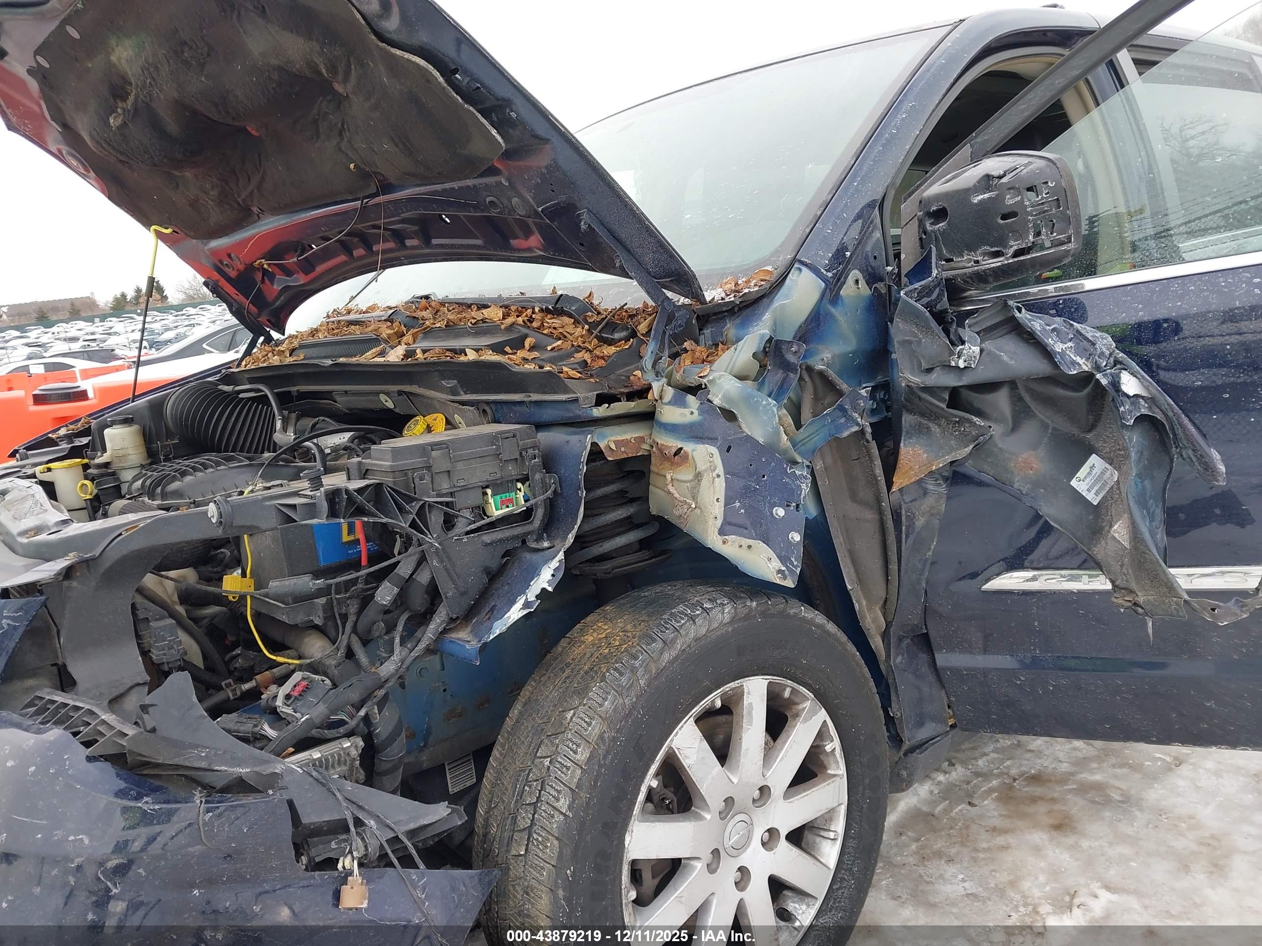 CHRYSLER TOWN image 6