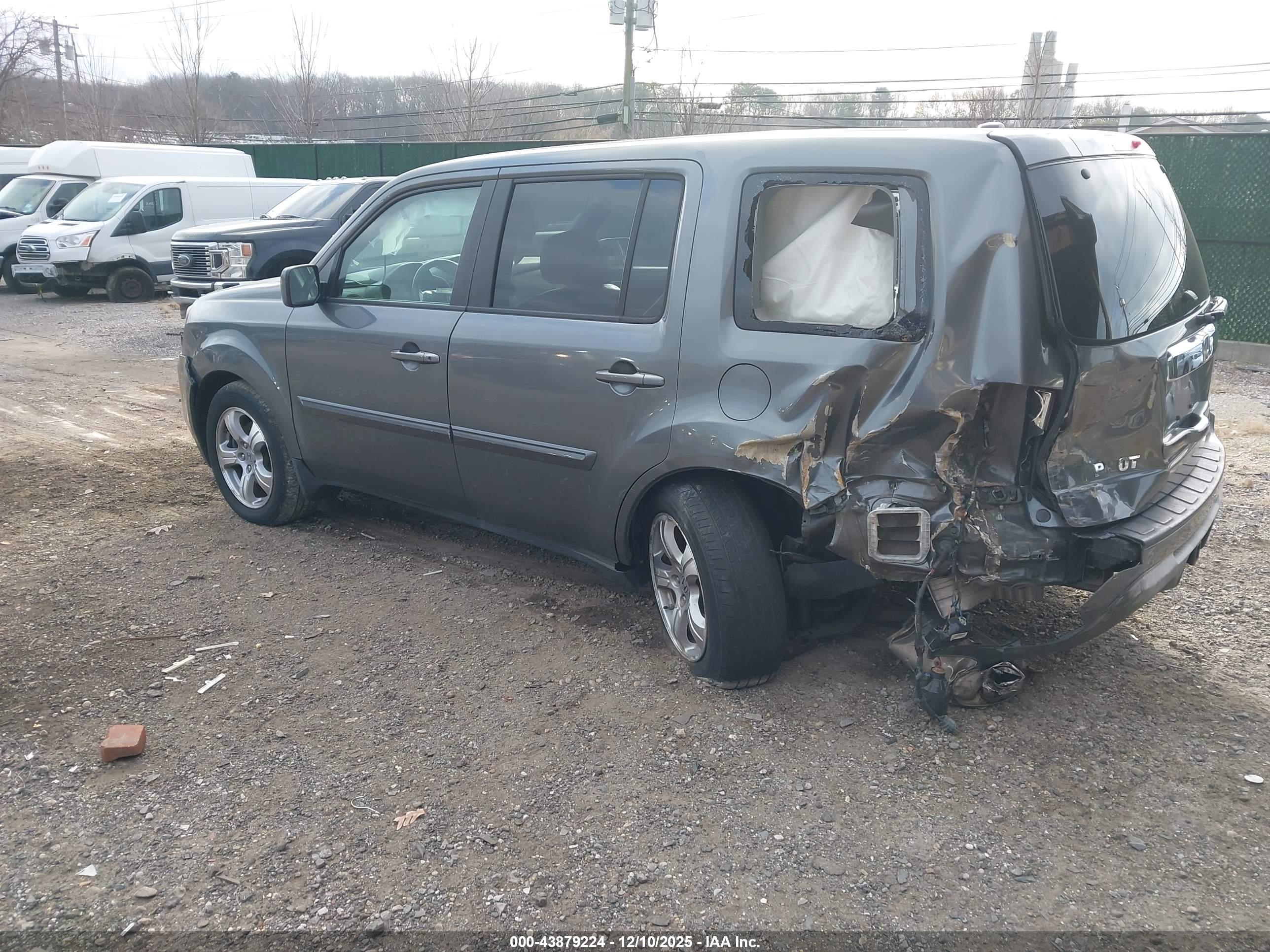 HONDA PILOT image 3