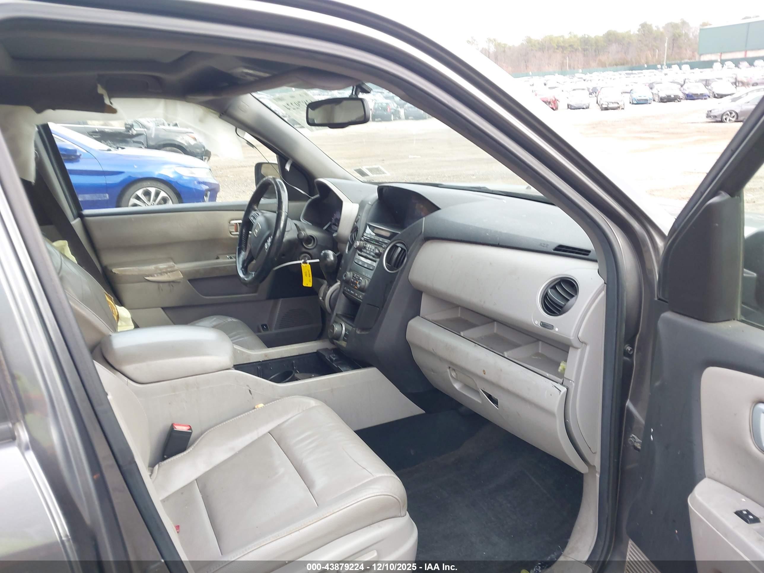 HONDA PILOT image 5