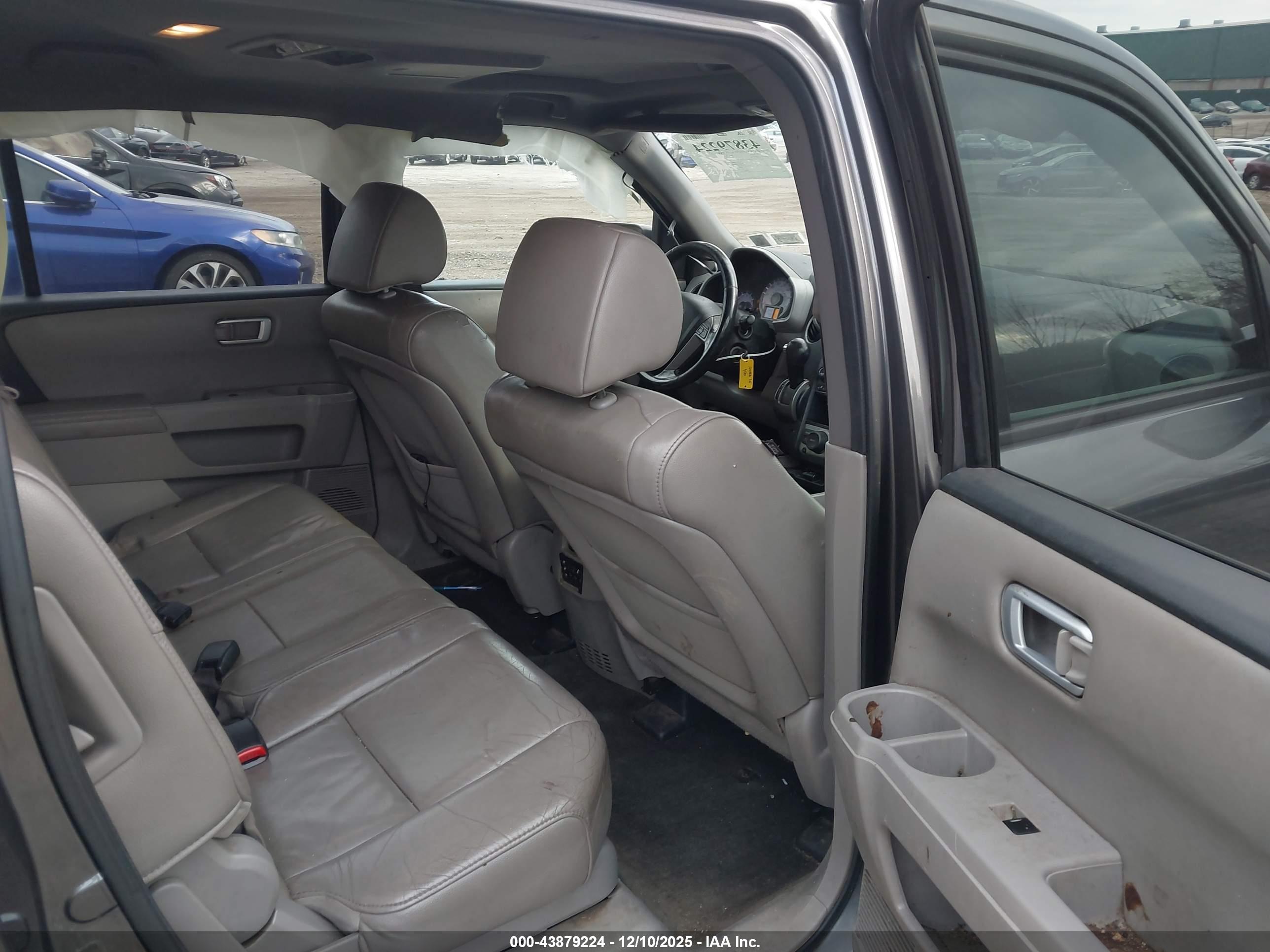 HONDA PILOT image 8