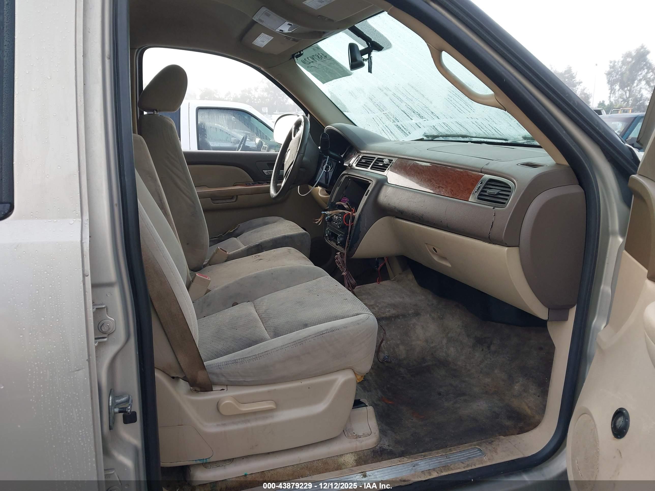 GMC YUKON image 5
