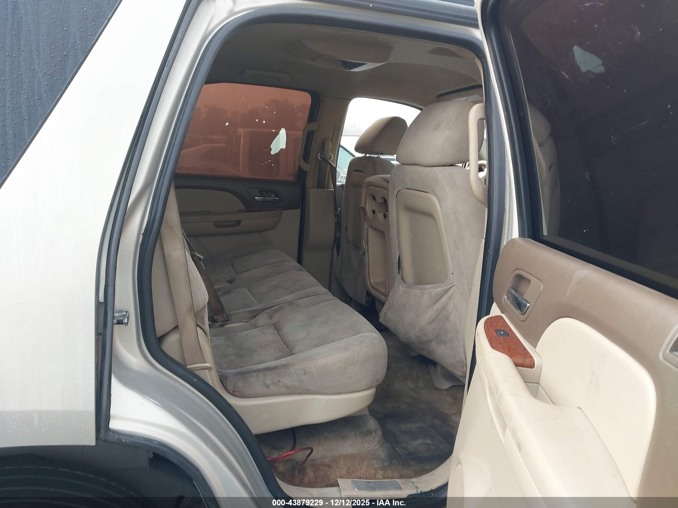 GMC YUKON image 8