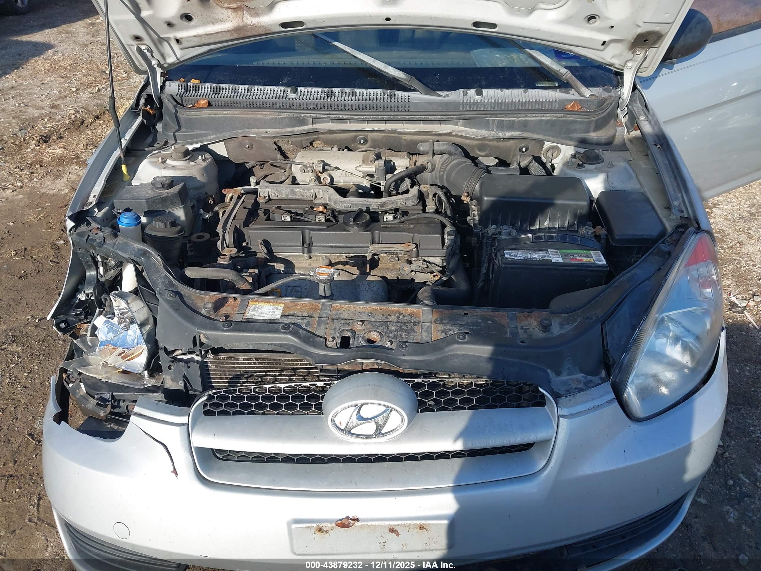 HYUNDAI ACCENT image 10