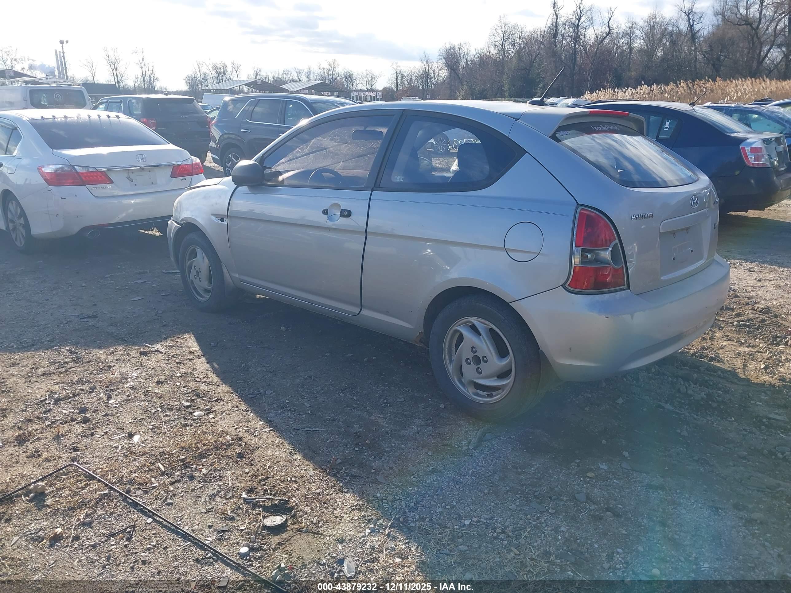 HYUNDAI ACCENT image 3