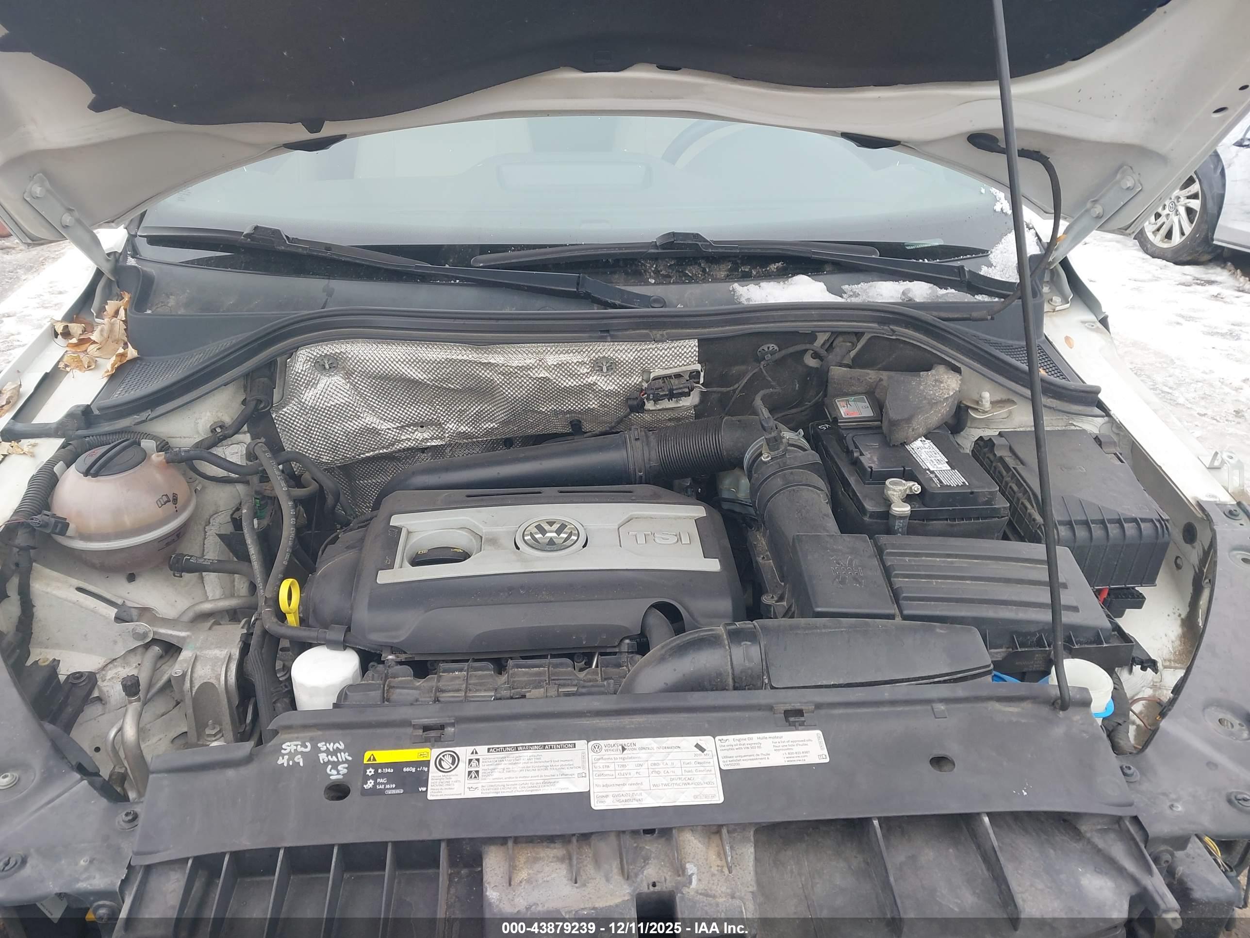 VOLKSWAGEN TIGUAN image 10