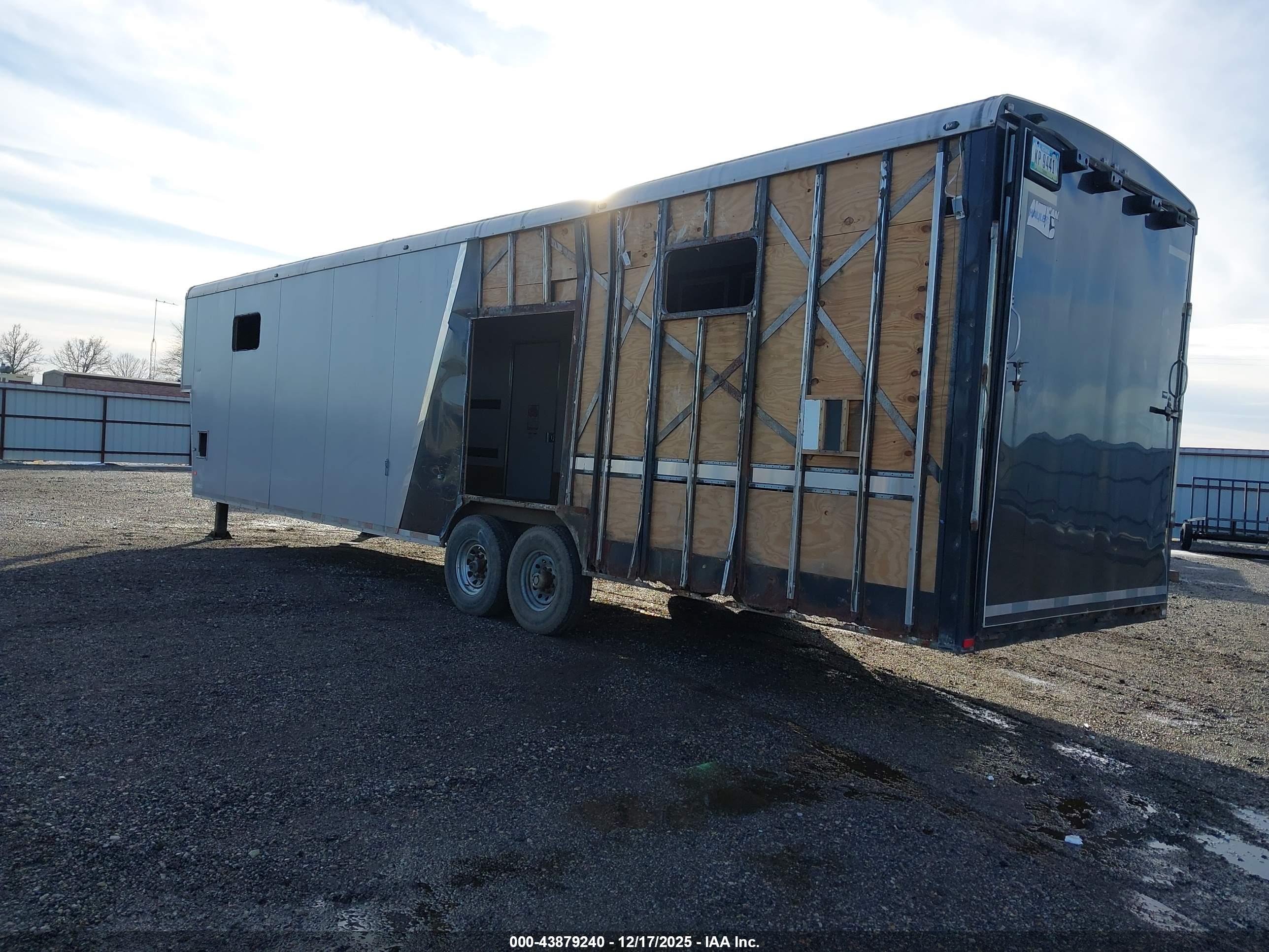 AMERICAN HAULER image 3