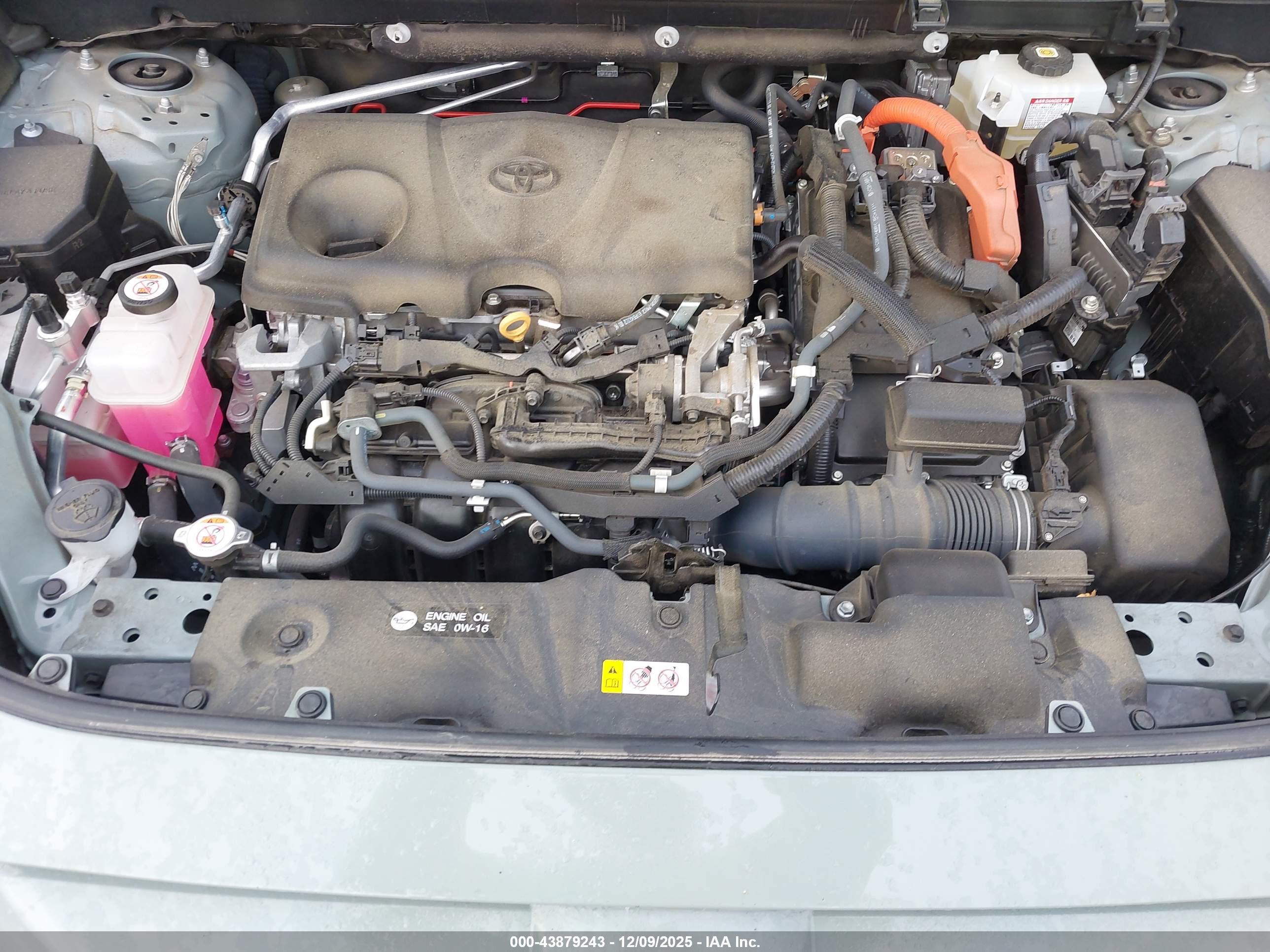 TOYOTA RAV4 image 10