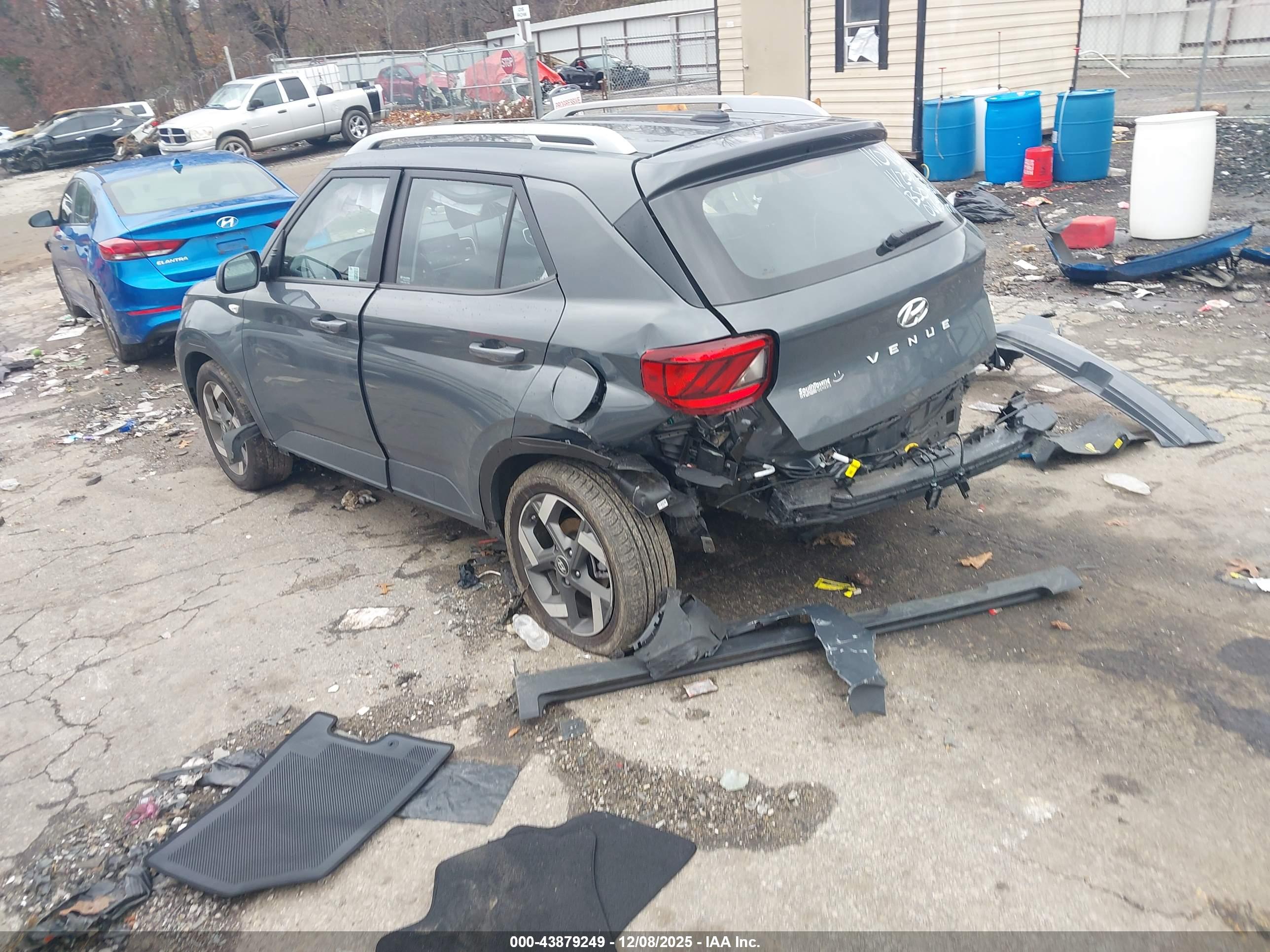 HYUNDAI VENUE image 3