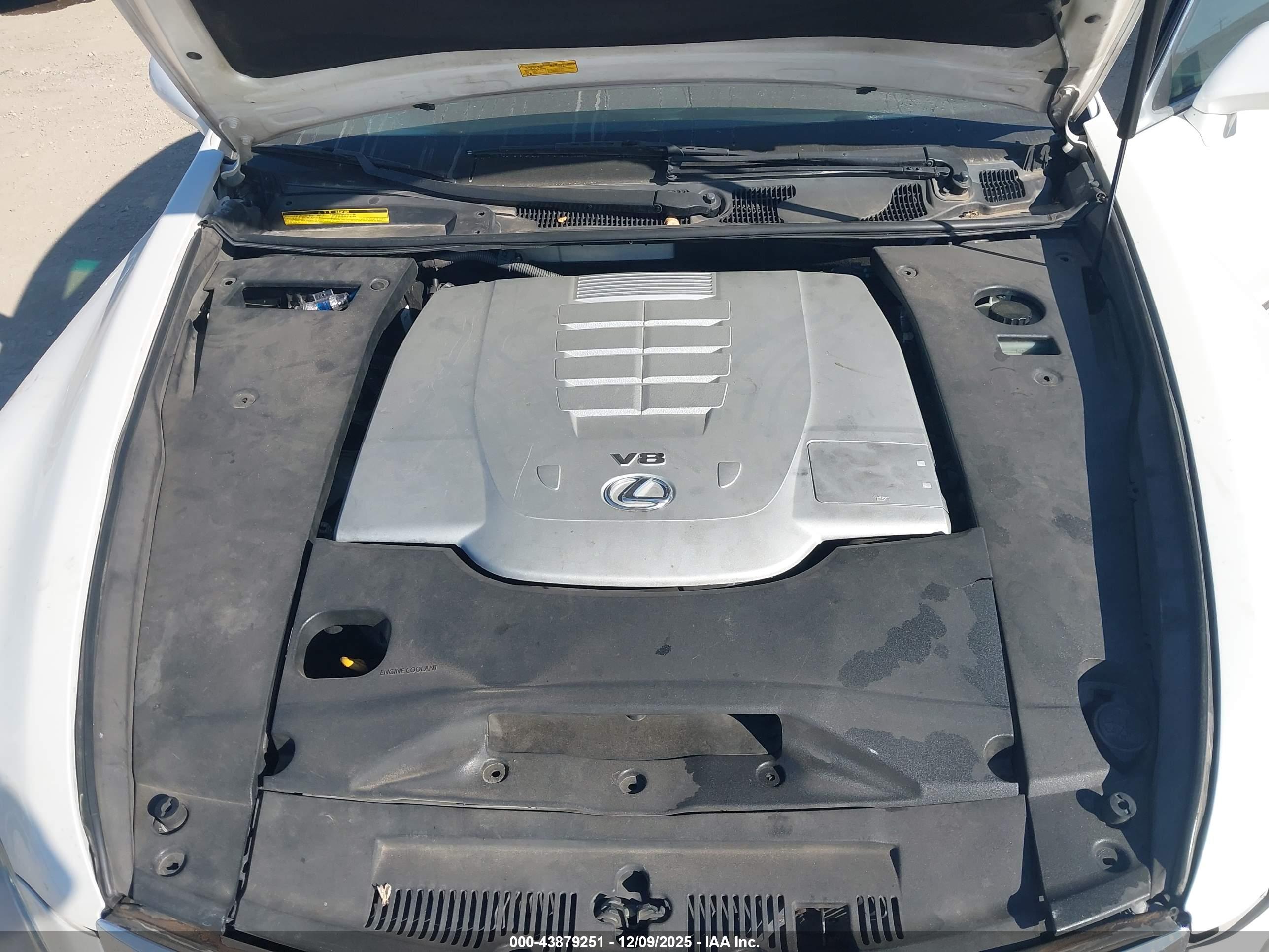 LEXUS LS image 10