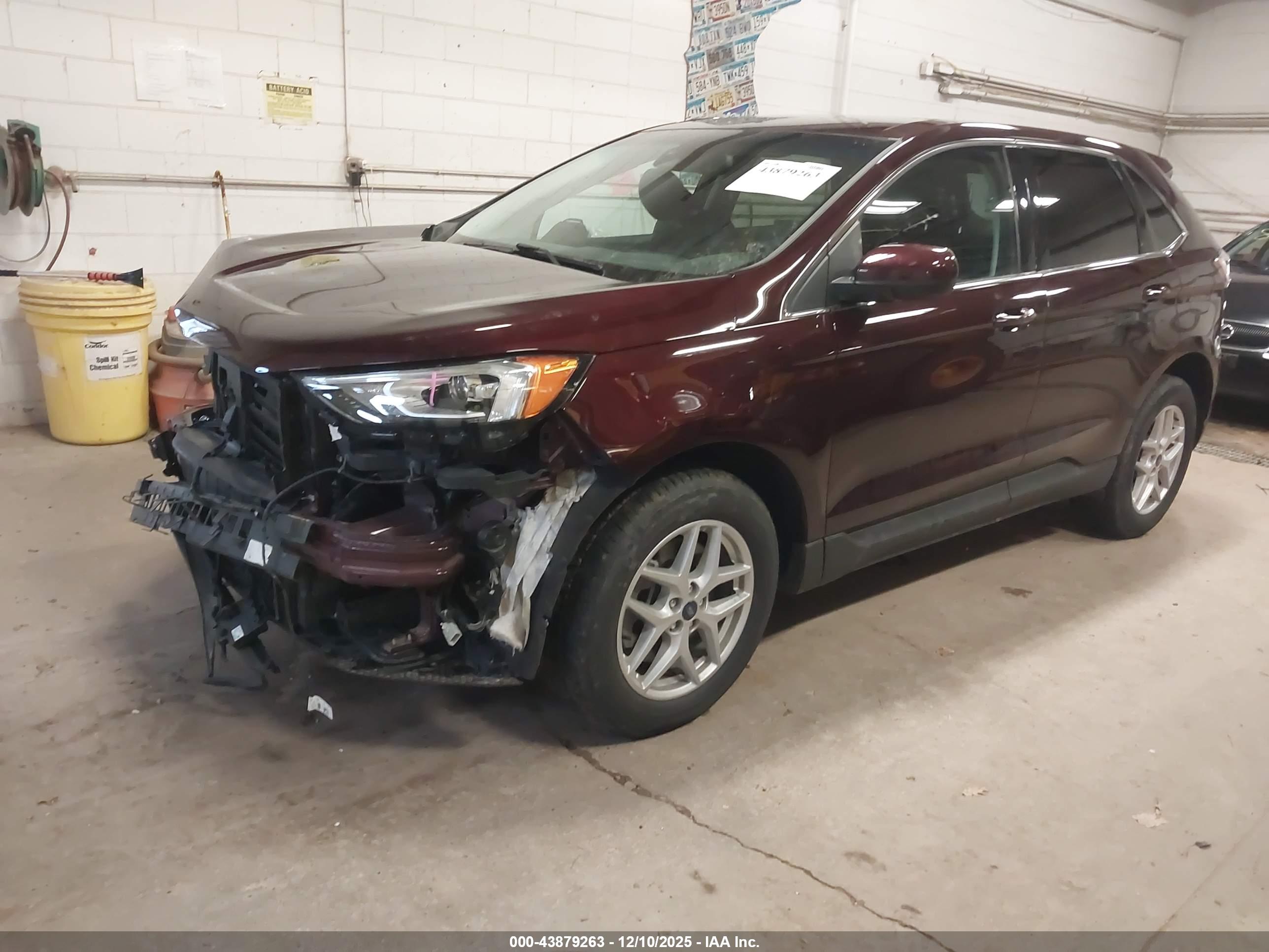 FORD EDGE image 2