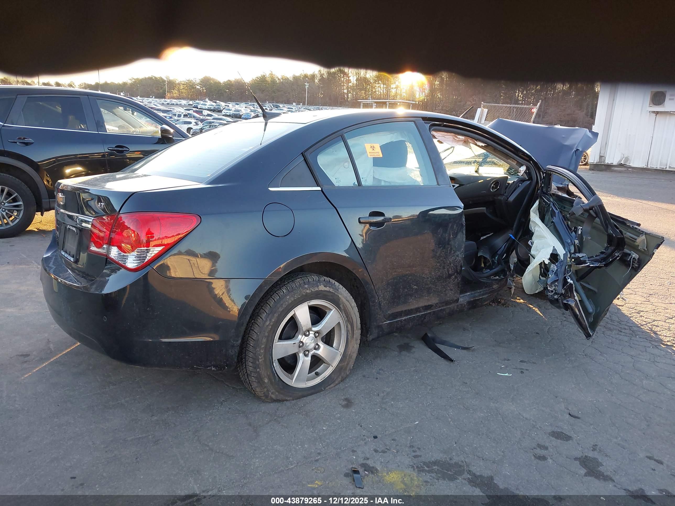 CHEVROLET CRUZE image 4