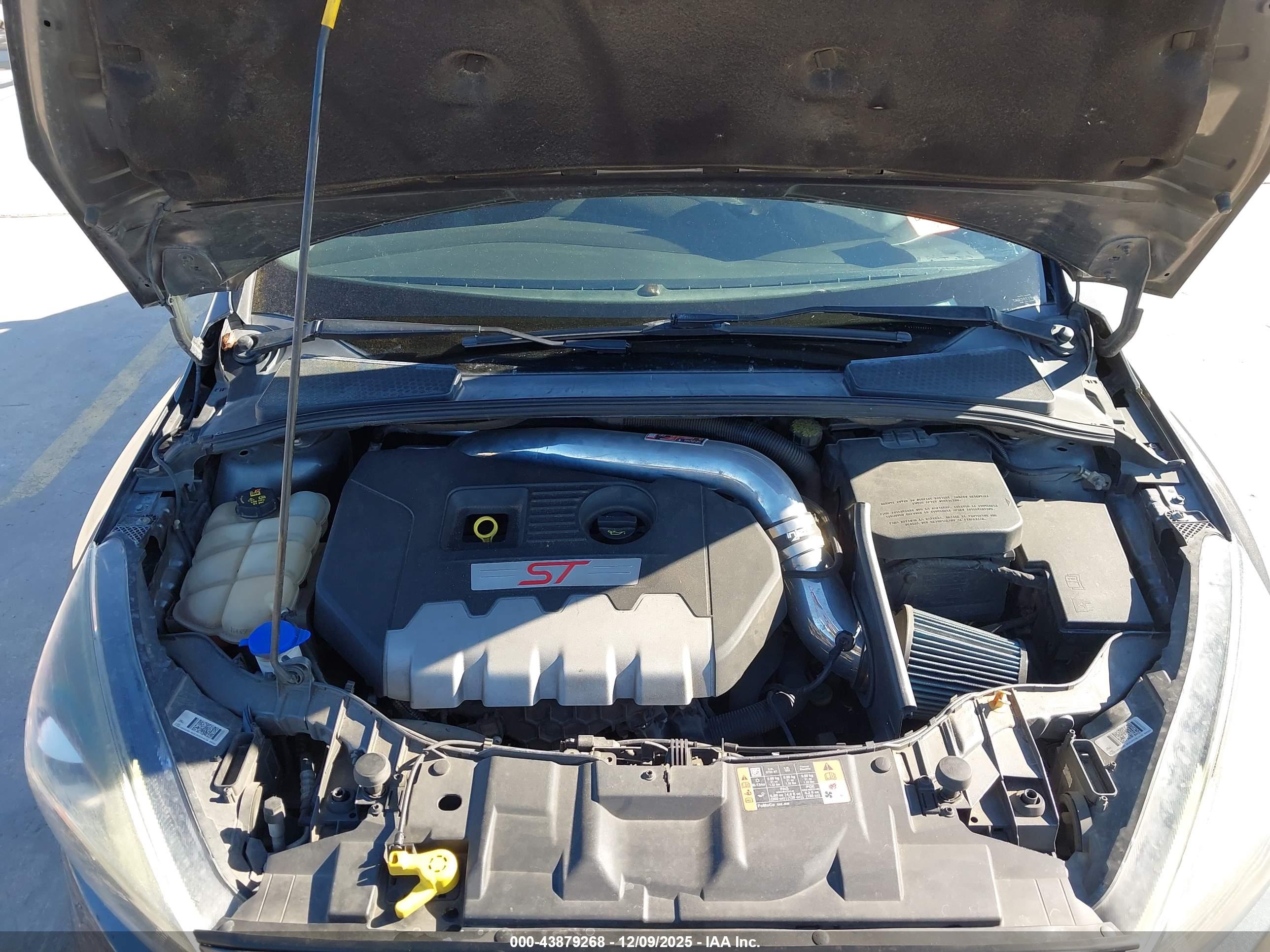 FORD FOCUS image 10