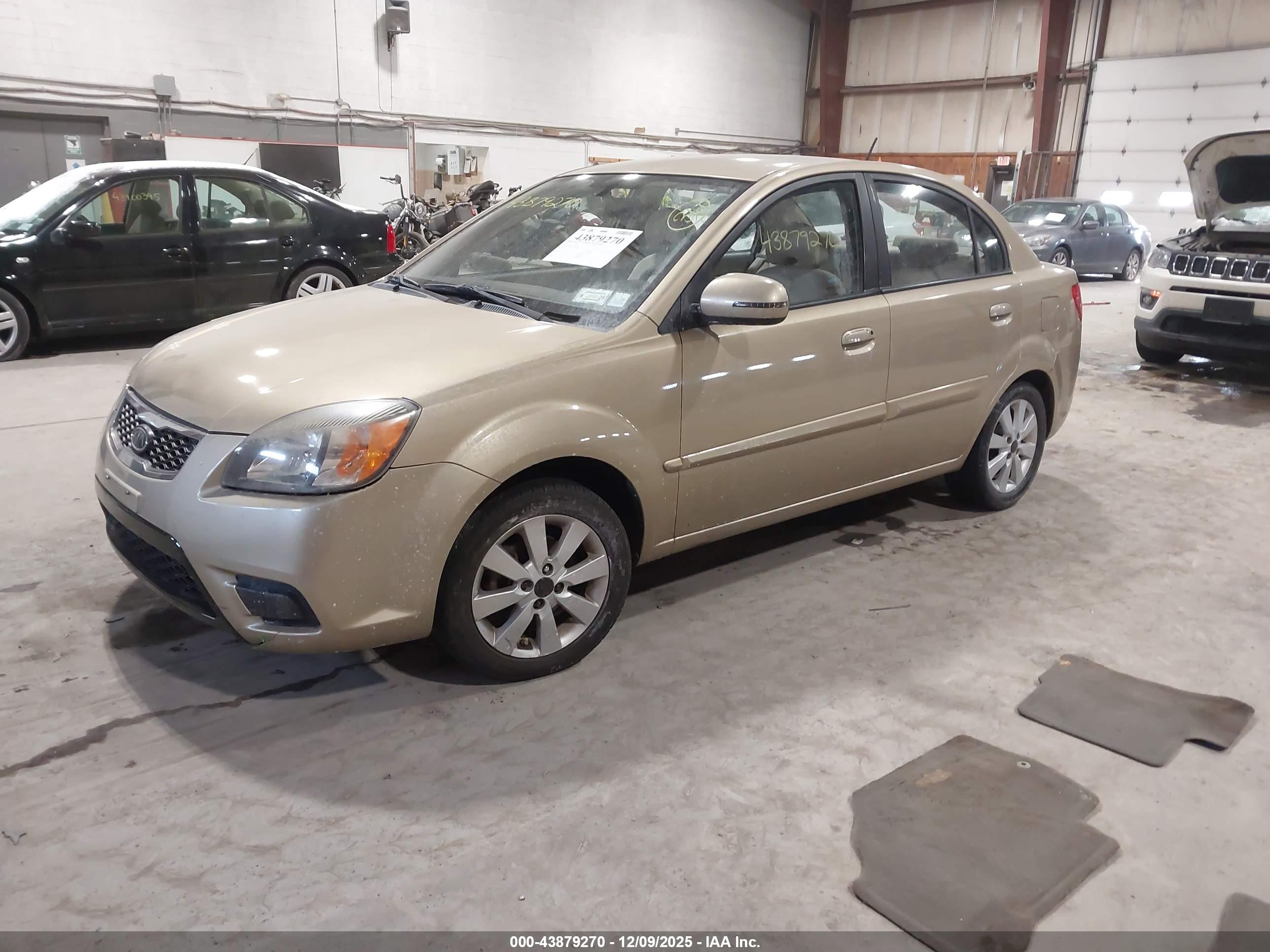 KIA RIO image 2