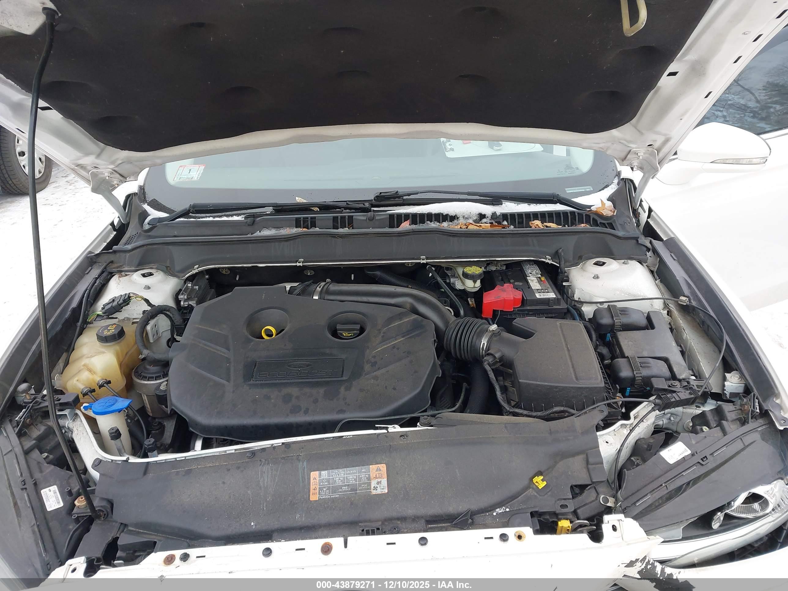 FORD FUSION image 10