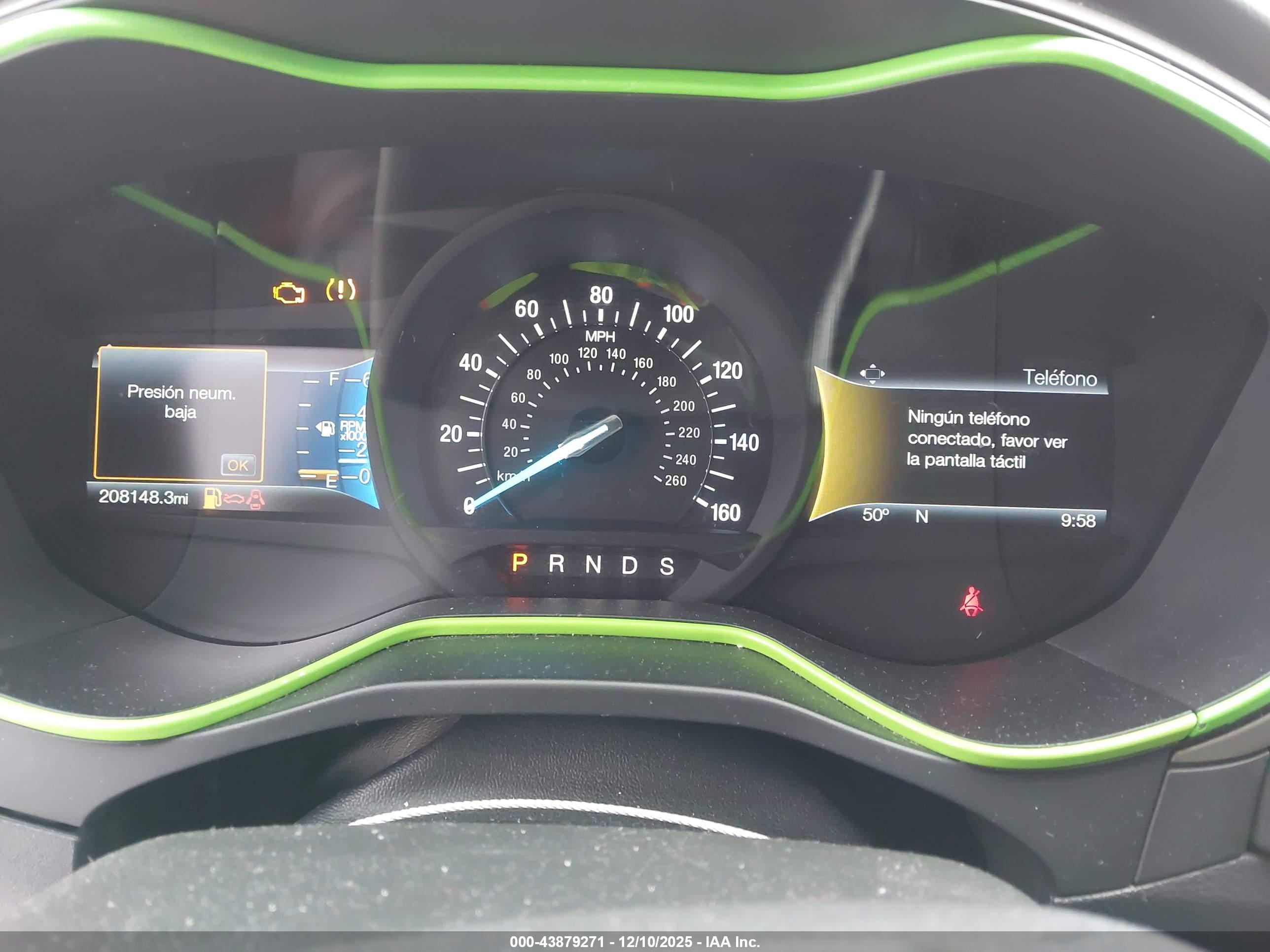 FORD FUSION image 7