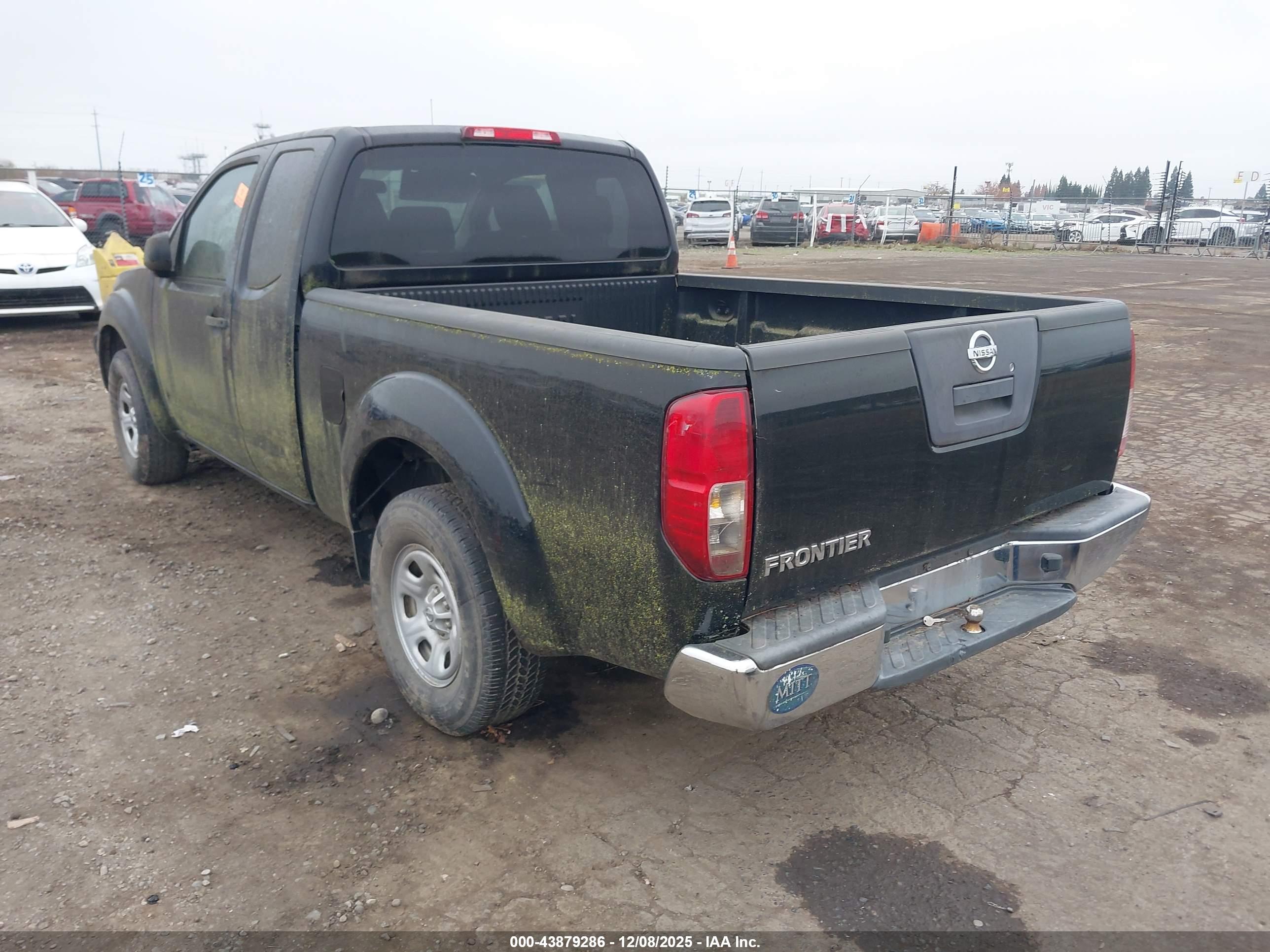 NISSAN FRONTIER image 3