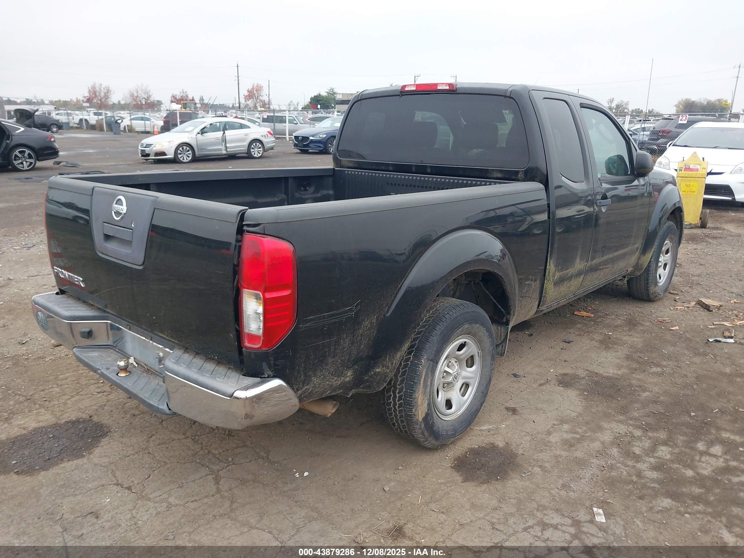 NISSAN FRONTIER image 4