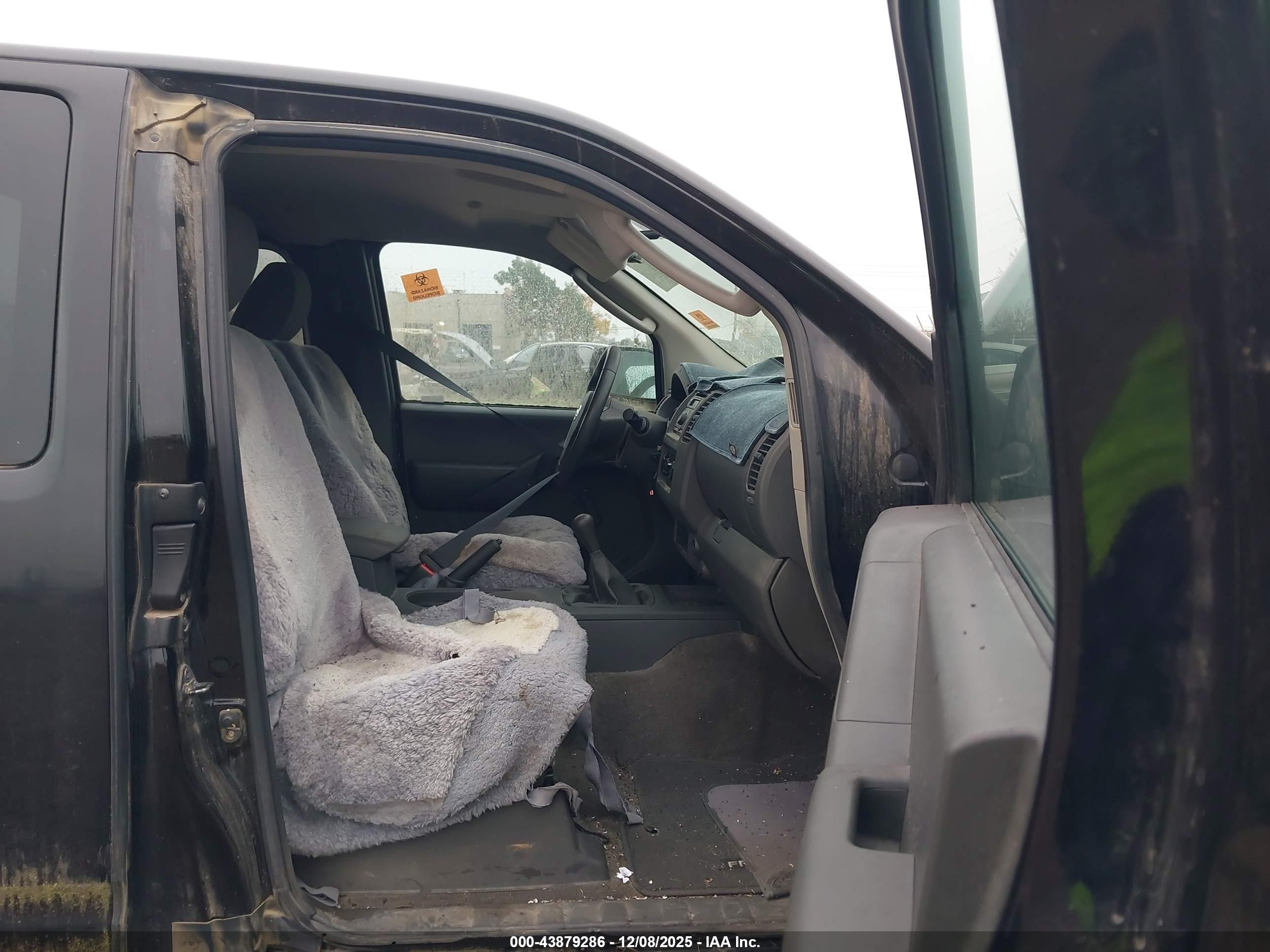 NISSAN FRONTIER image 5