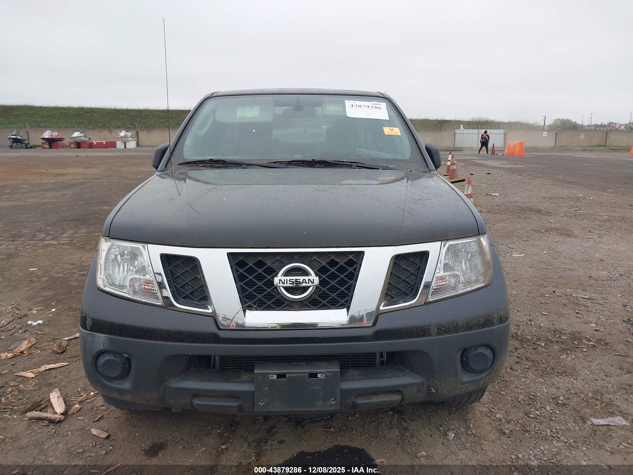 NISSAN FRONTIER image 6