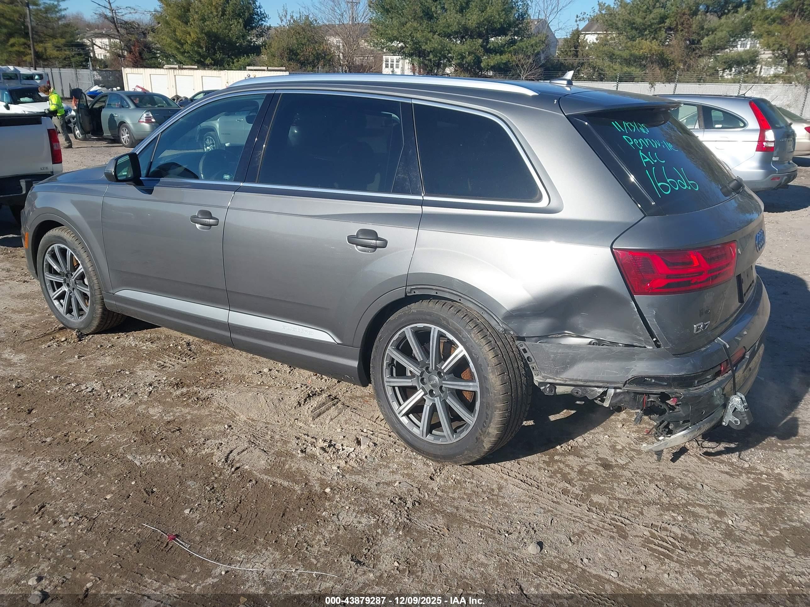 AUDI Q7 image 3