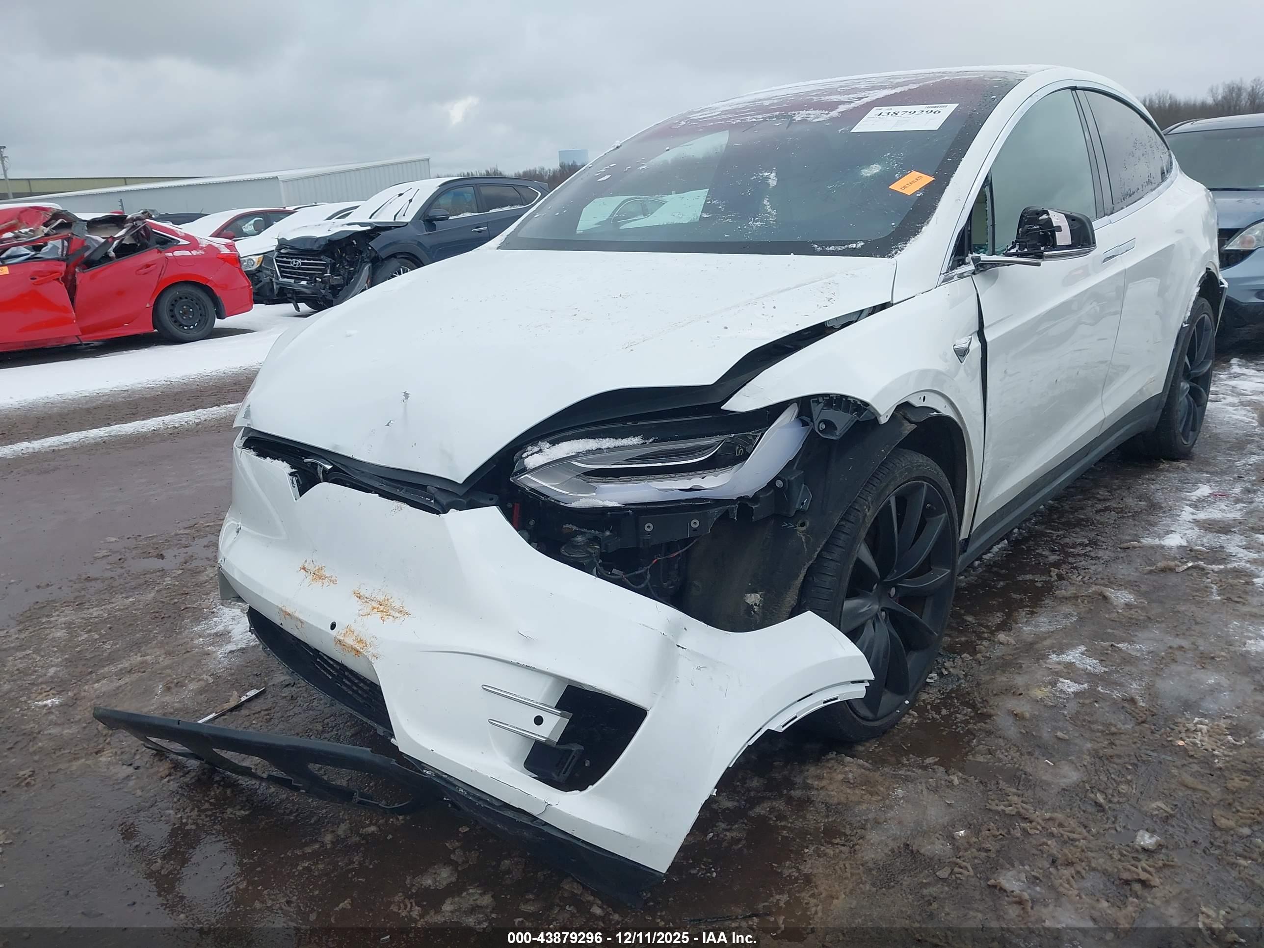 TESLA MODEL image 6