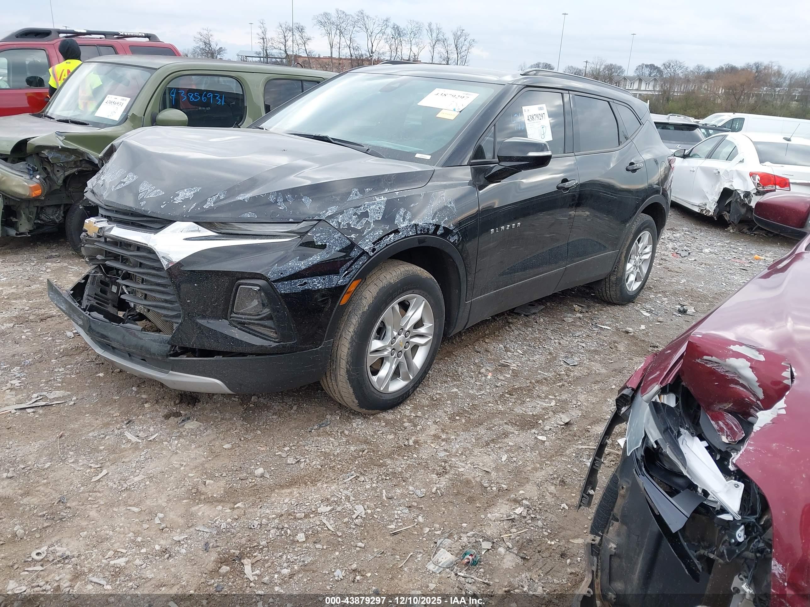 CHEVROLET BLAZER image 2