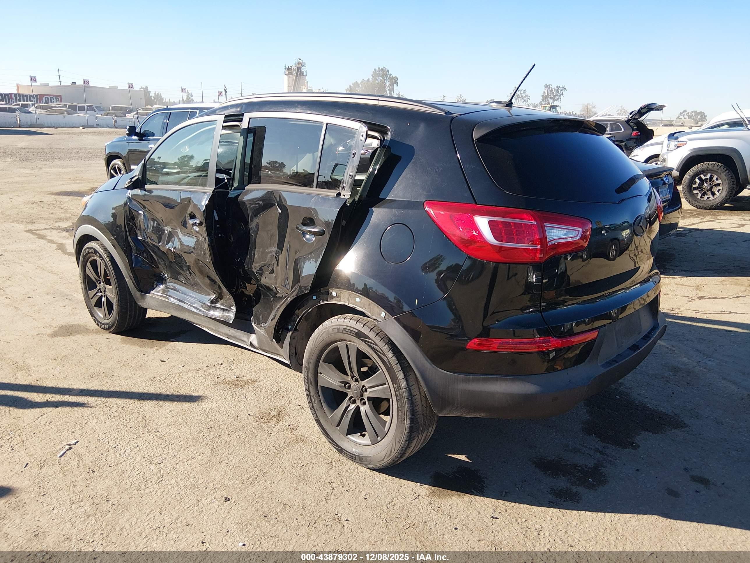 KIA SPORTAGE image 3