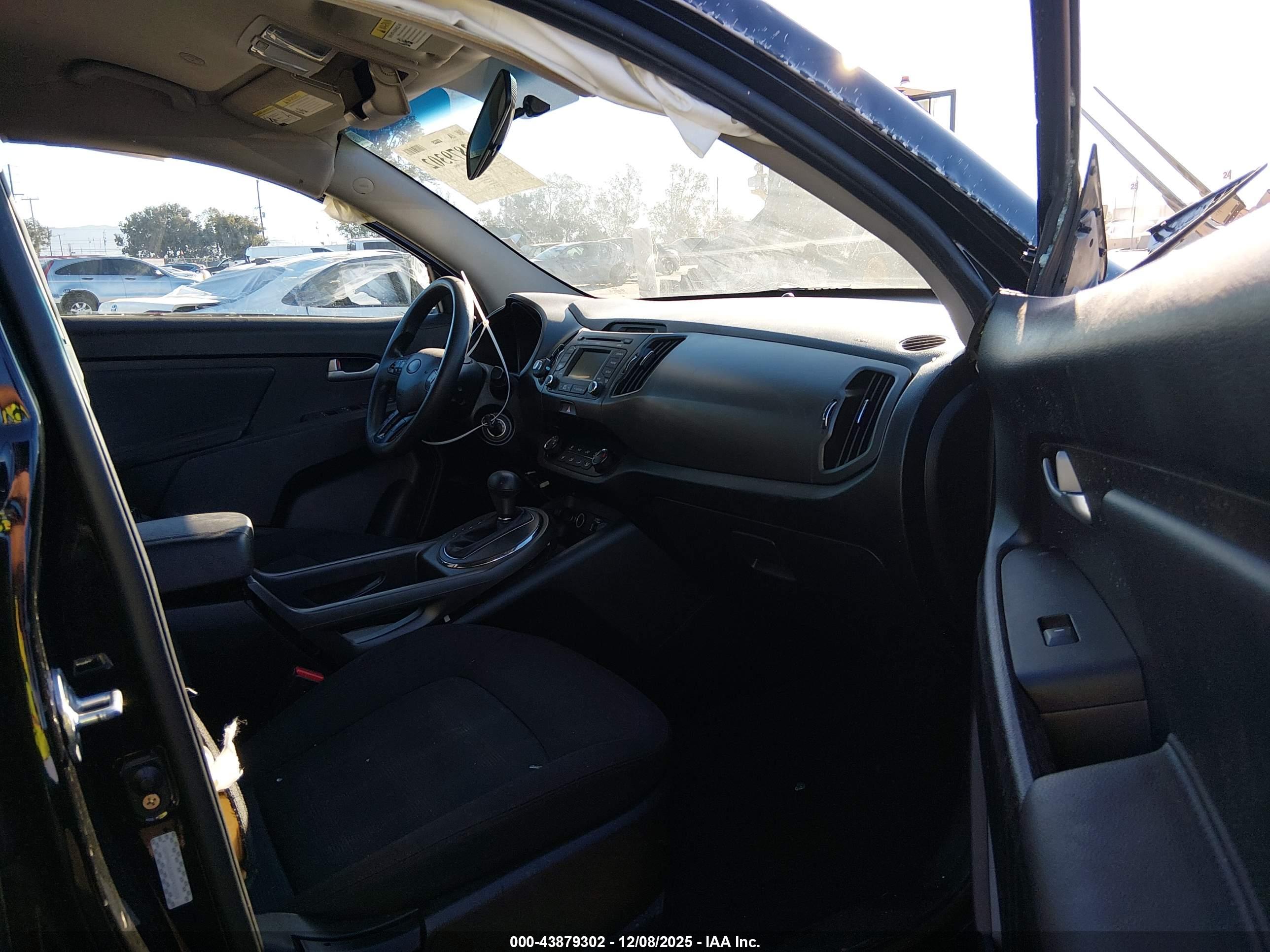 KIA SPORTAGE image 5