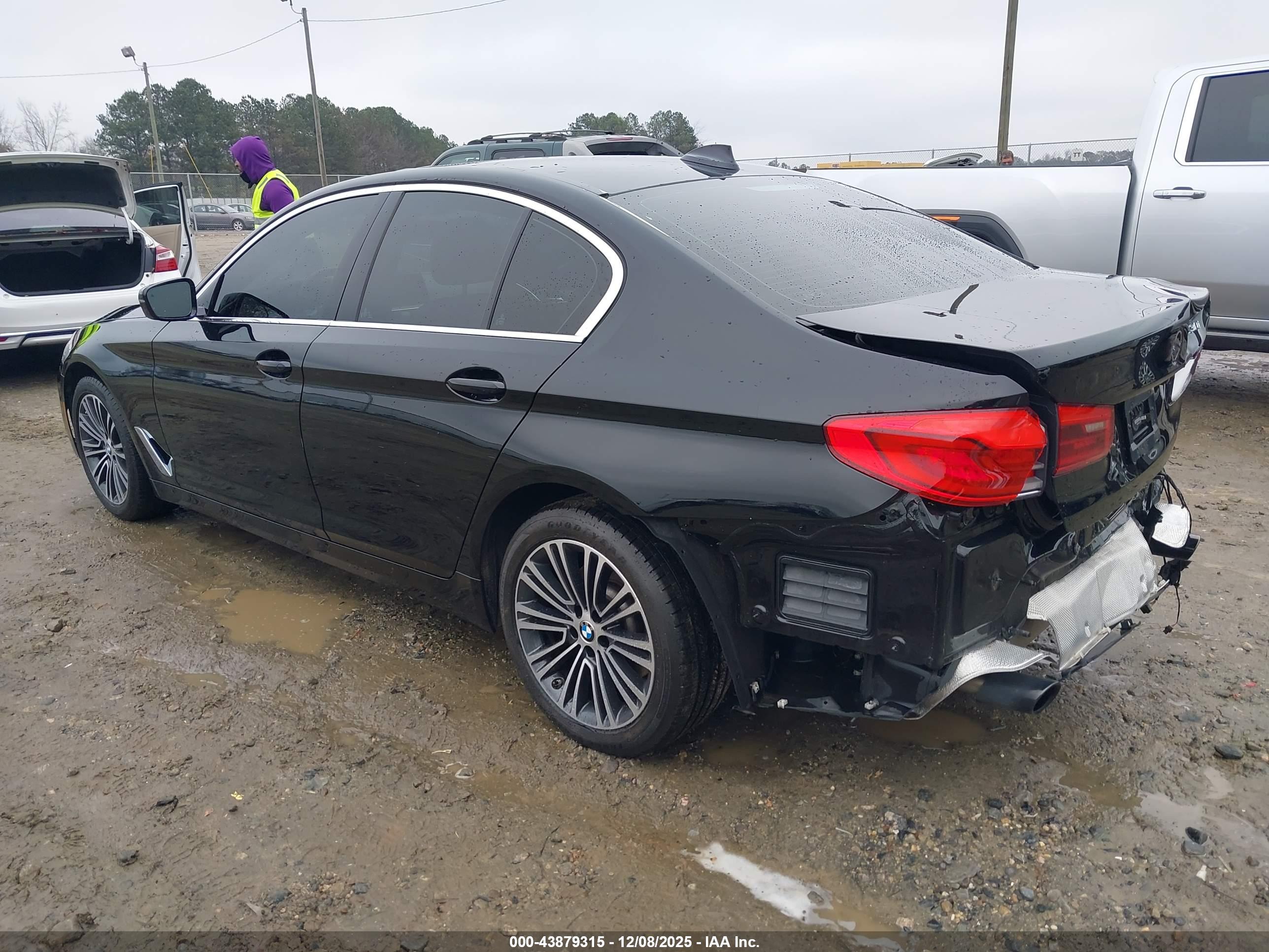 BMW 530I image 3