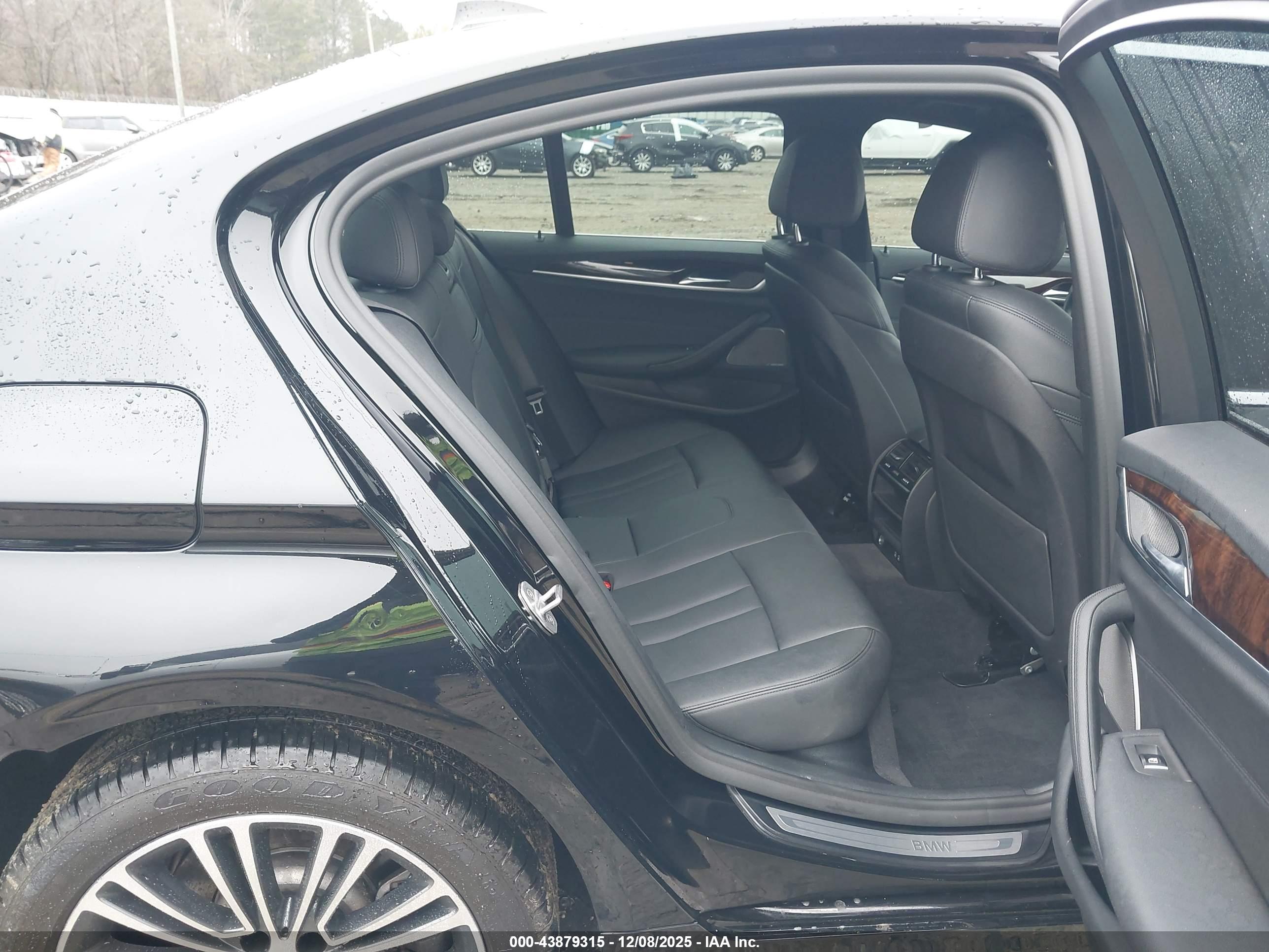 BMW 530I image 8