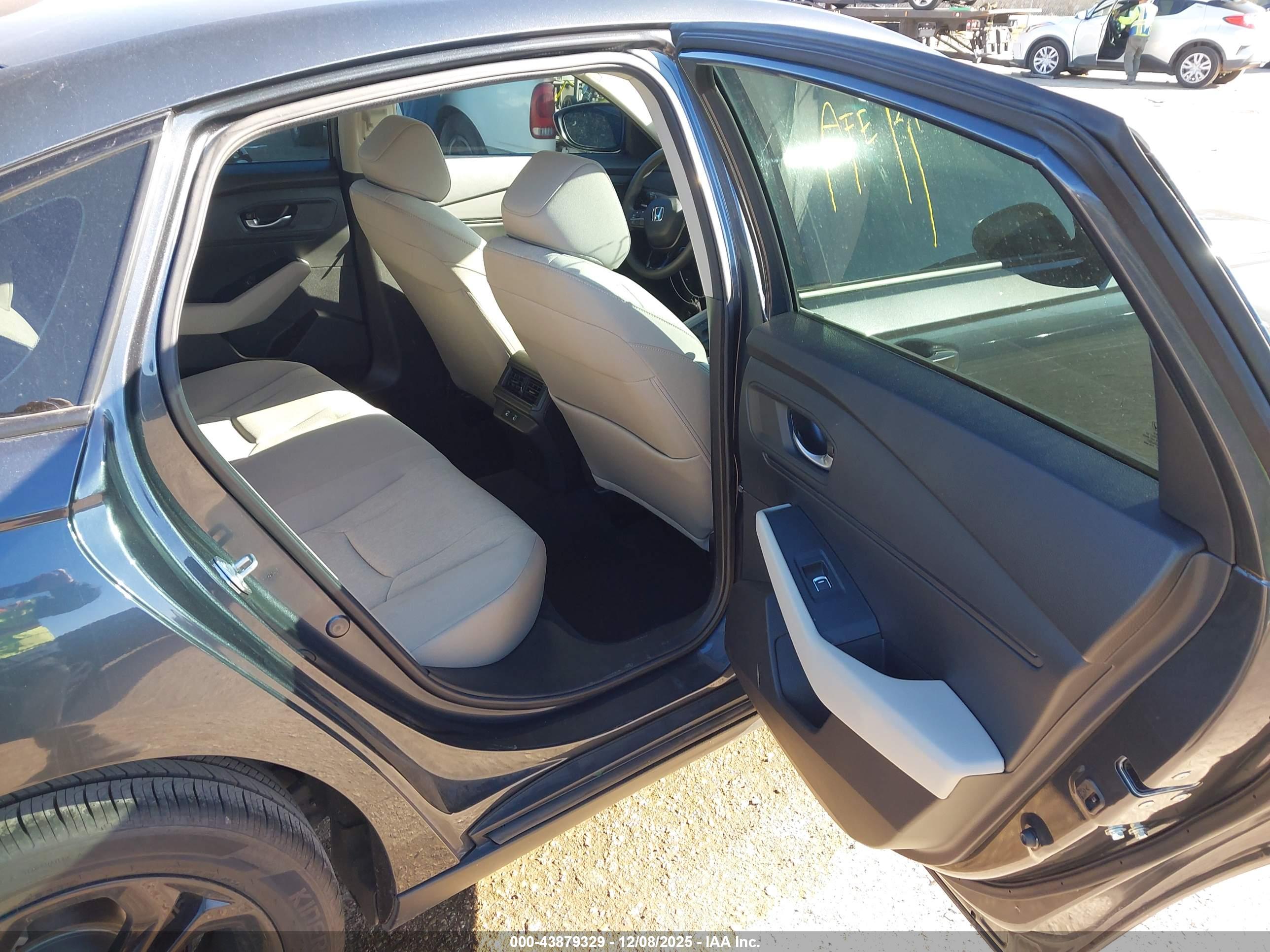 HONDA ACCORD image 8