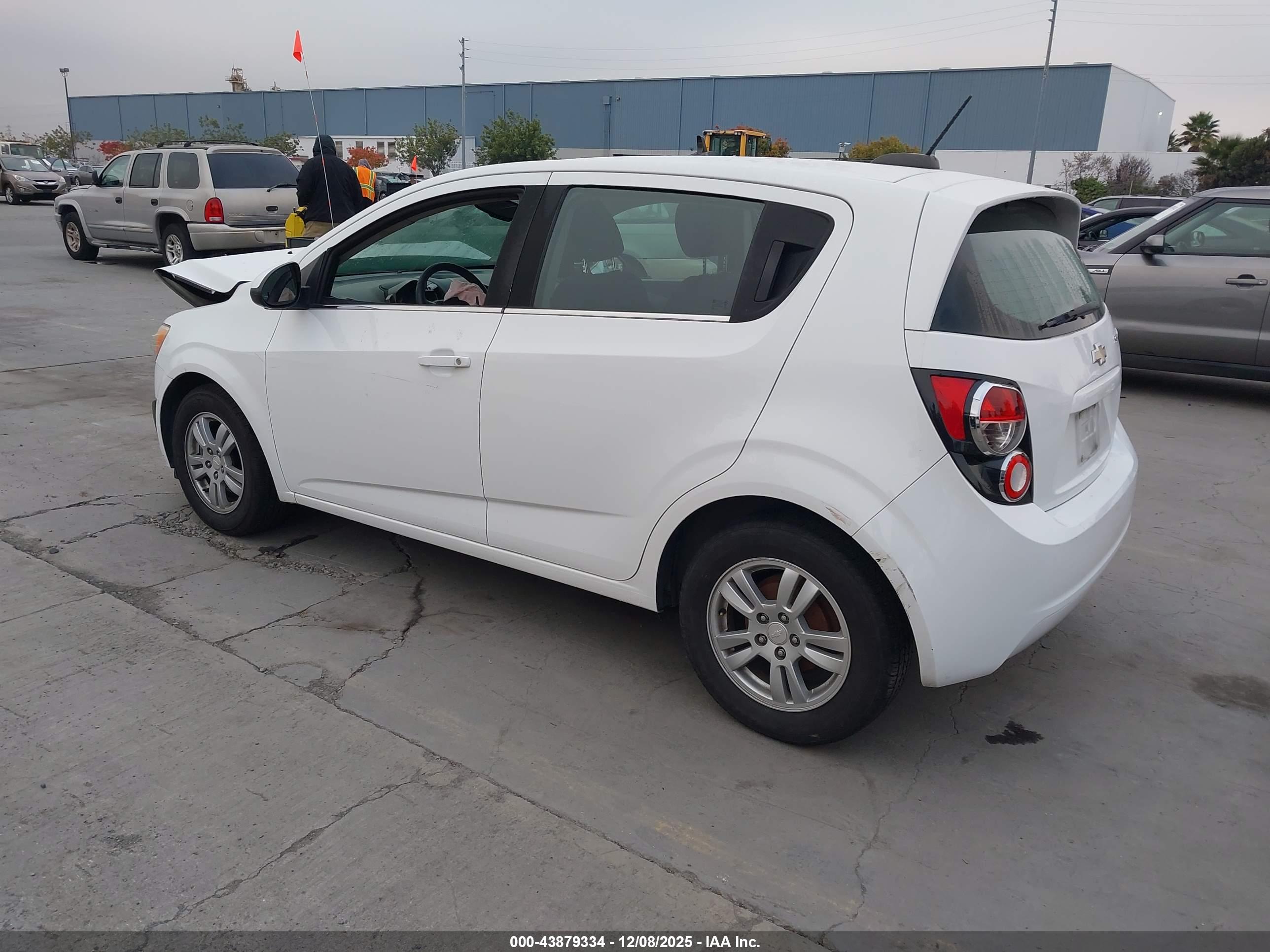 CHEVROLET SONIC image 3