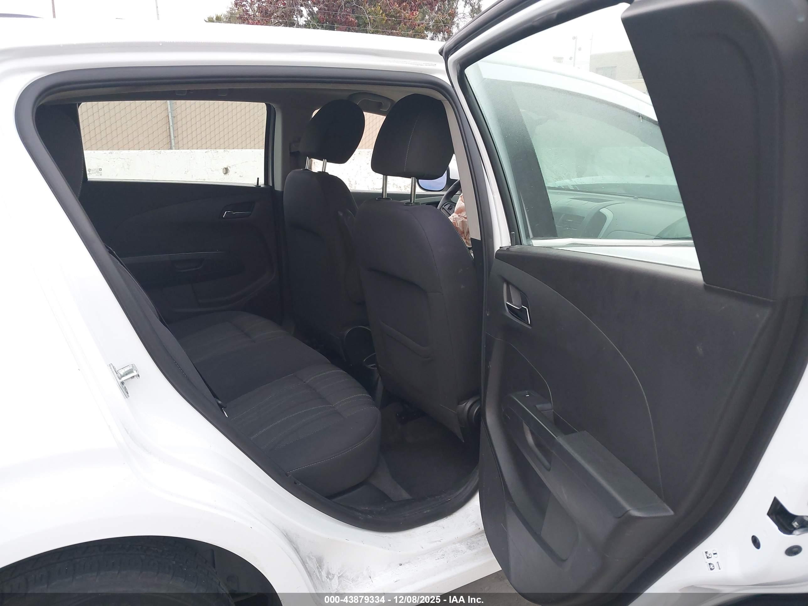 CHEVROLET SONIC image 8