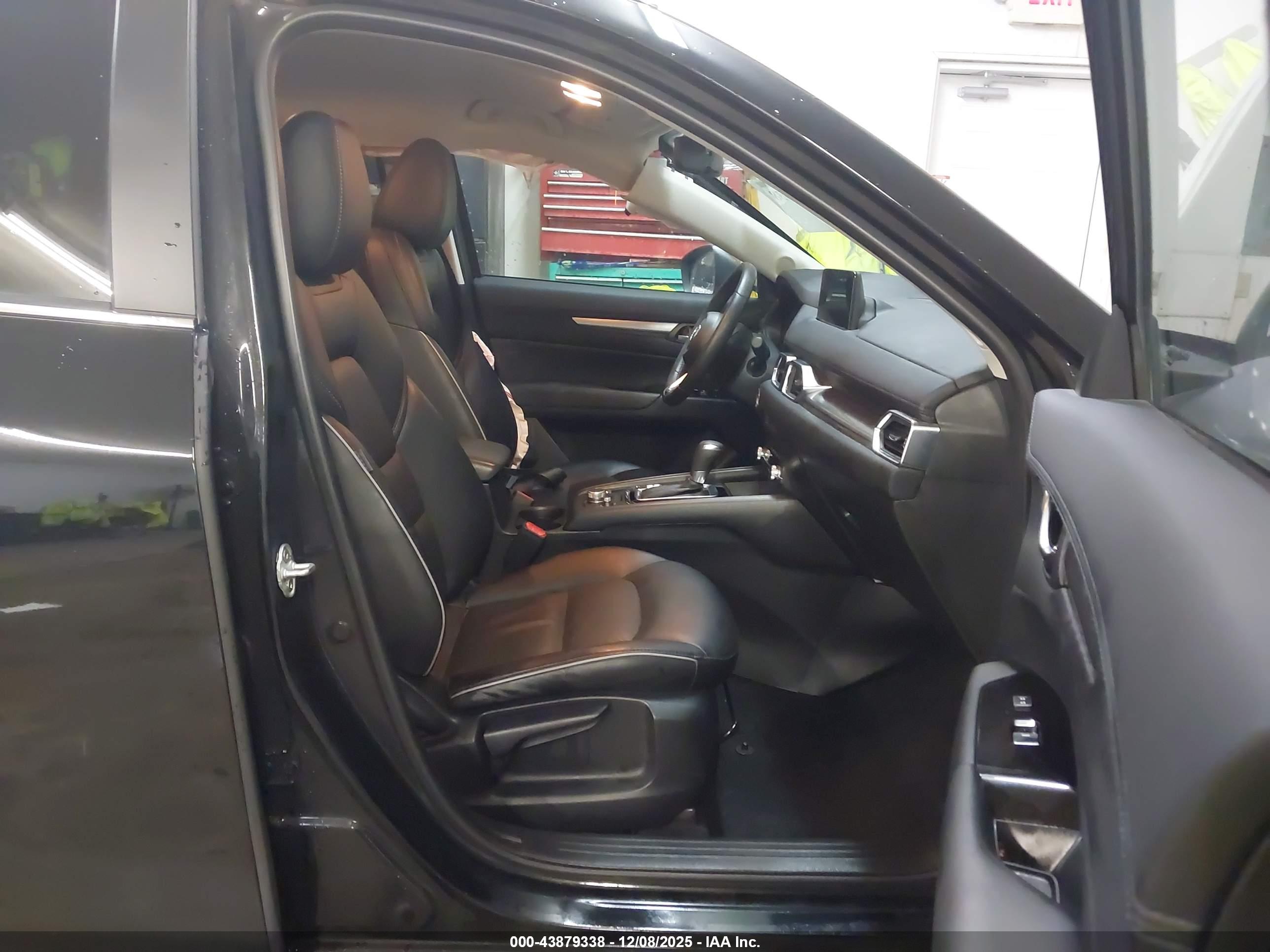 MAZDA CX-5 image 5