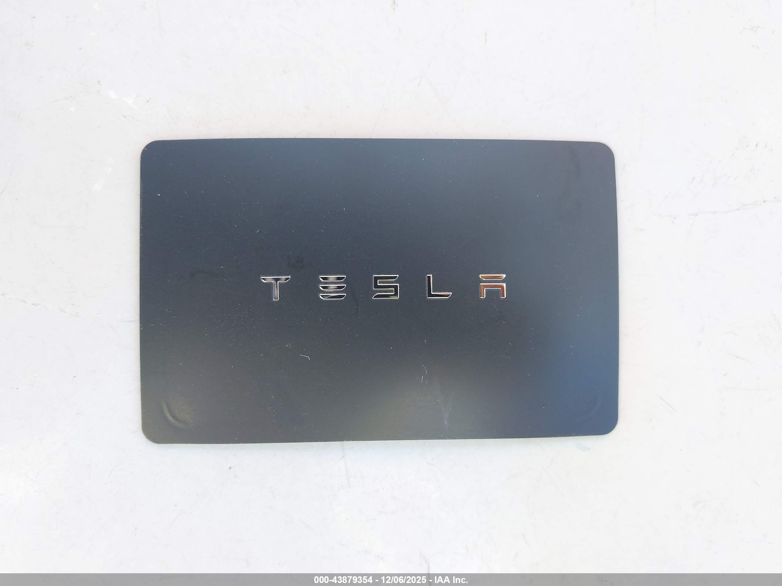 TESLA MODEL image 11