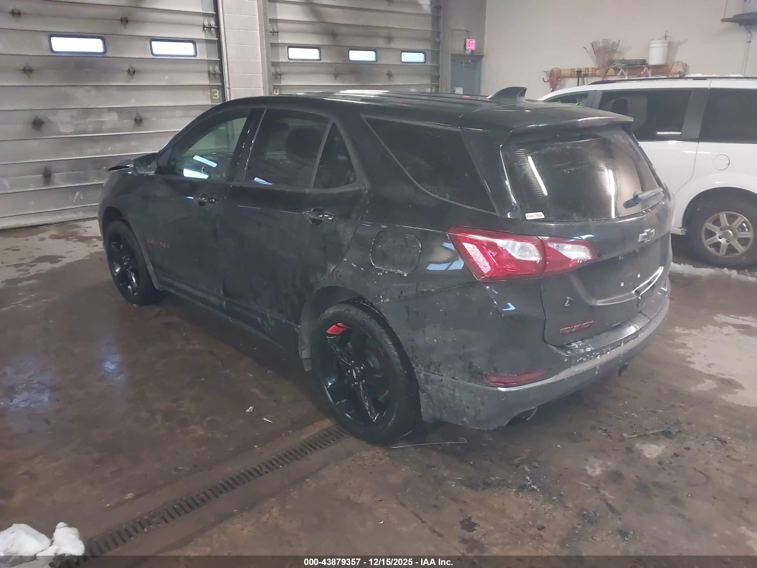CHEVROLET EQUINOX image 3