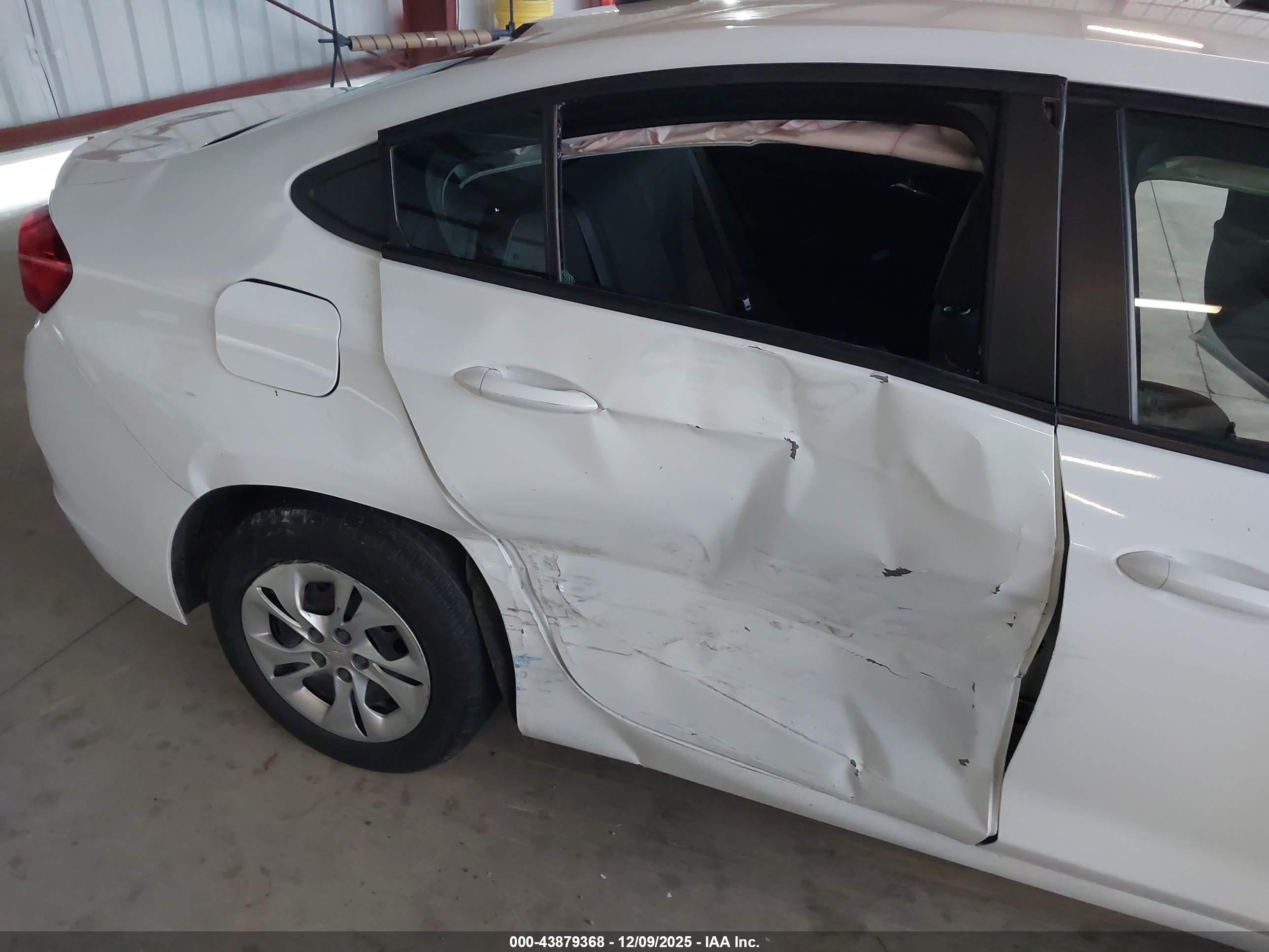 CHEVROLET CRUZE image 6
