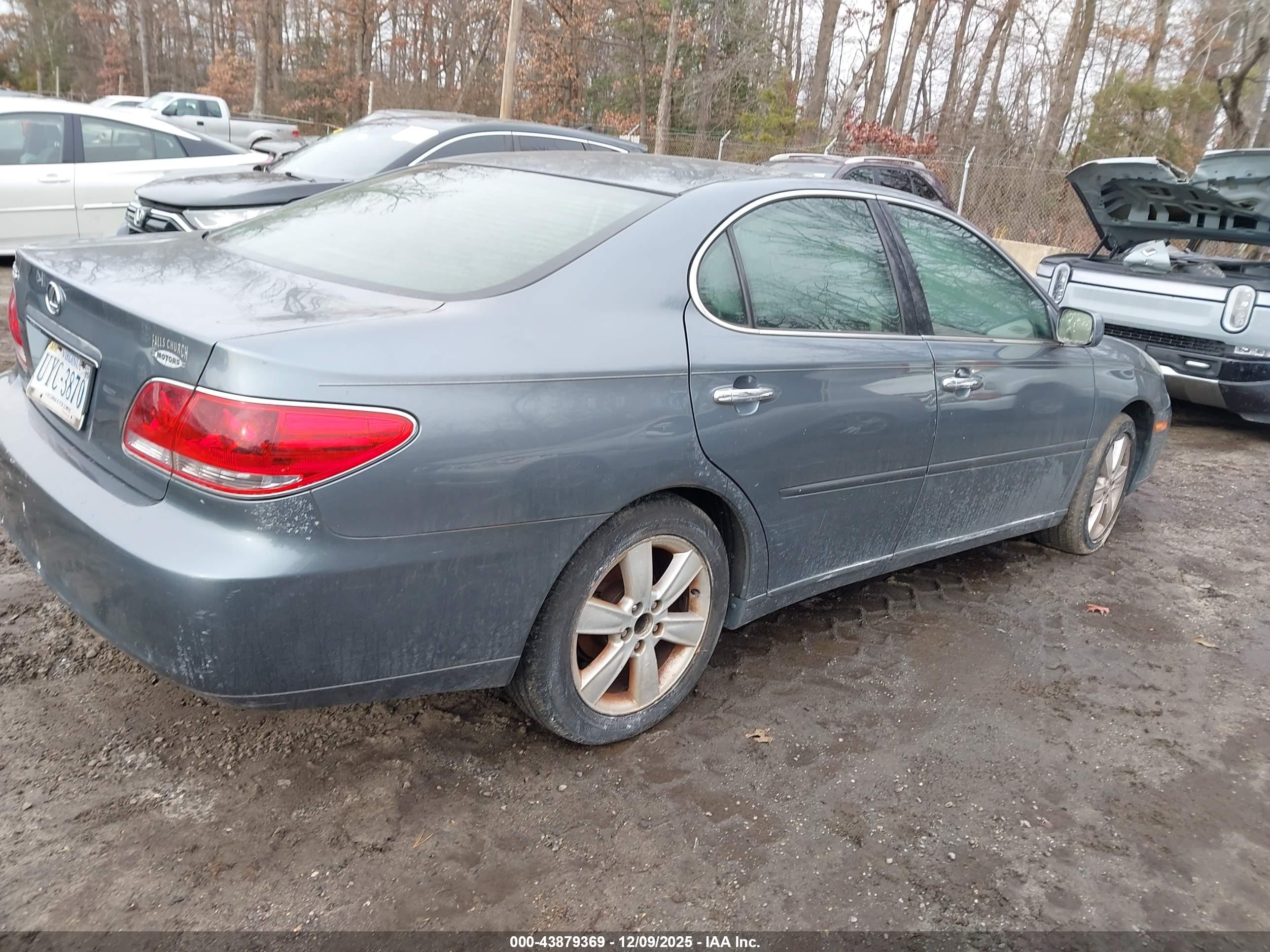 LEXUS ES image 4