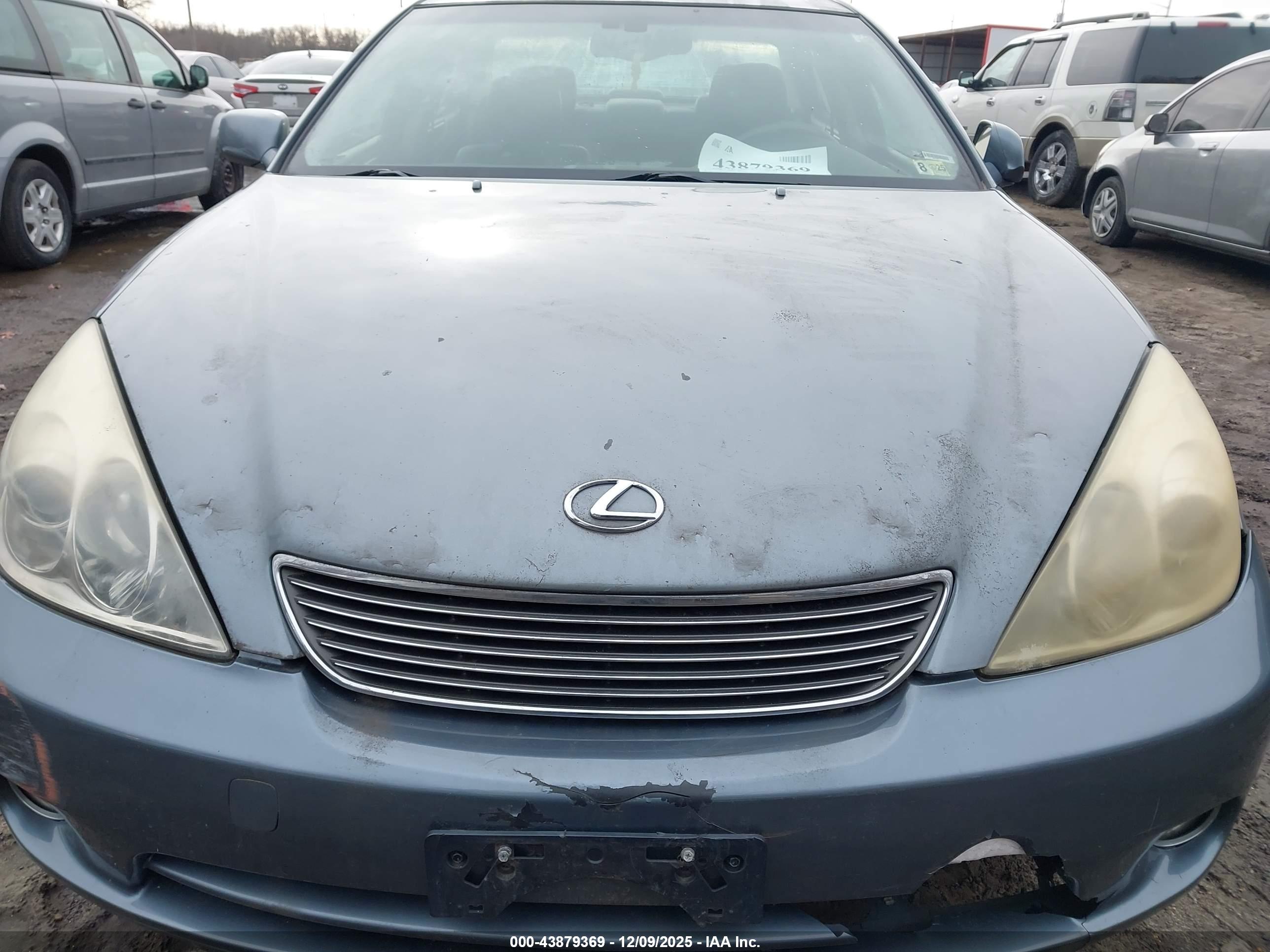 LEXUS ES image 6