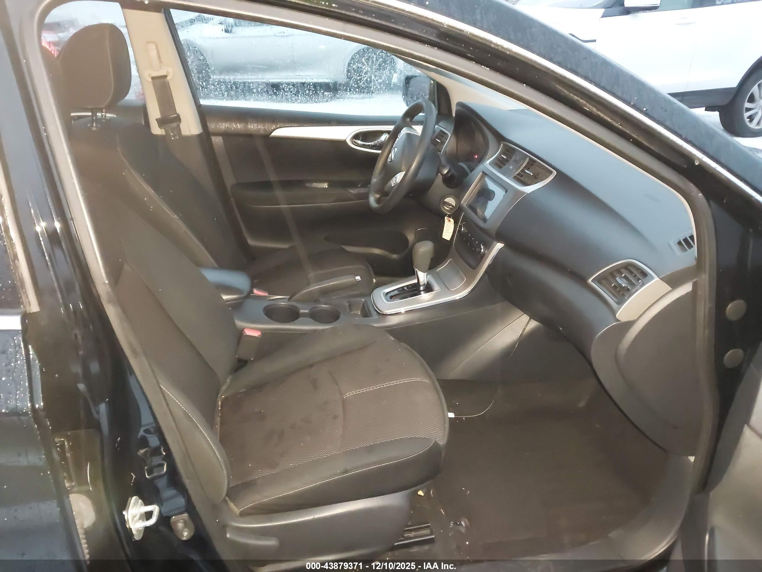 NISSAN SENTRA image 5