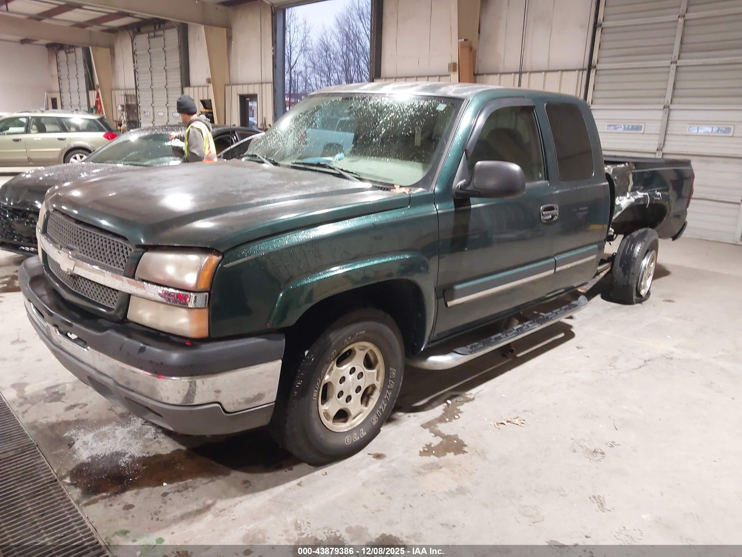CHEVROLET SILVERADO image 2
