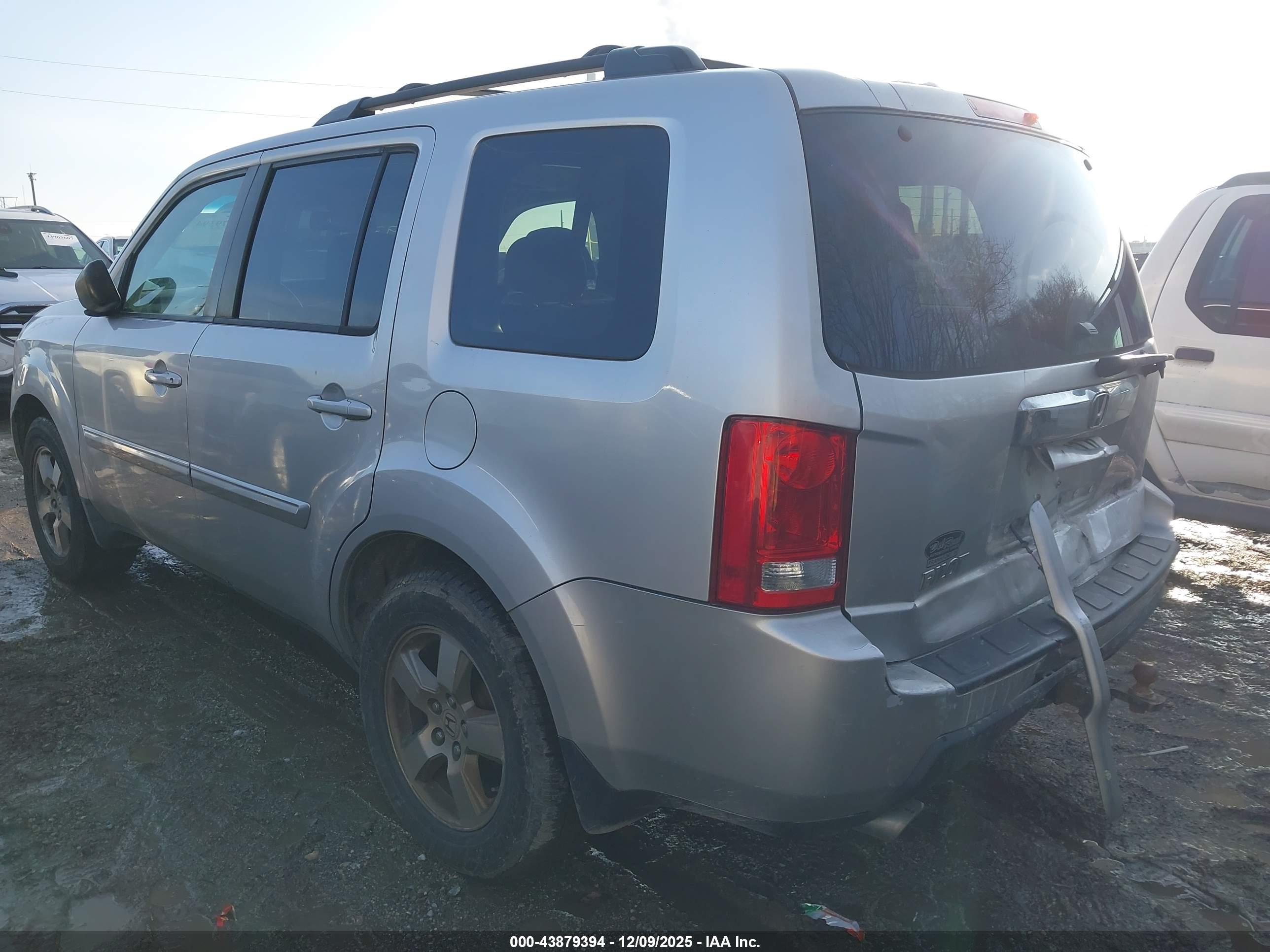 HONDA PILOT image 3