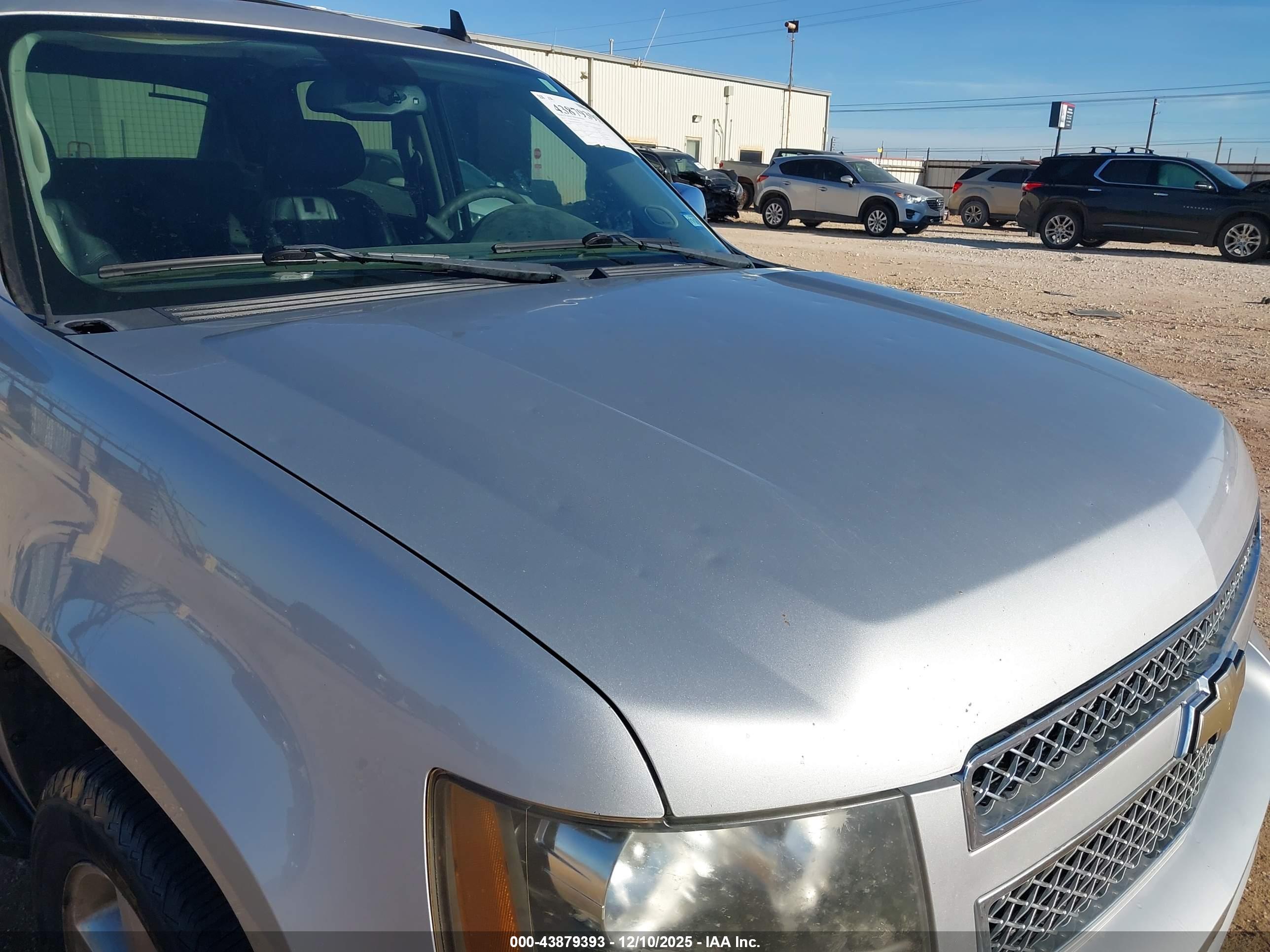 CHEVROLET AVALANCHE image 6