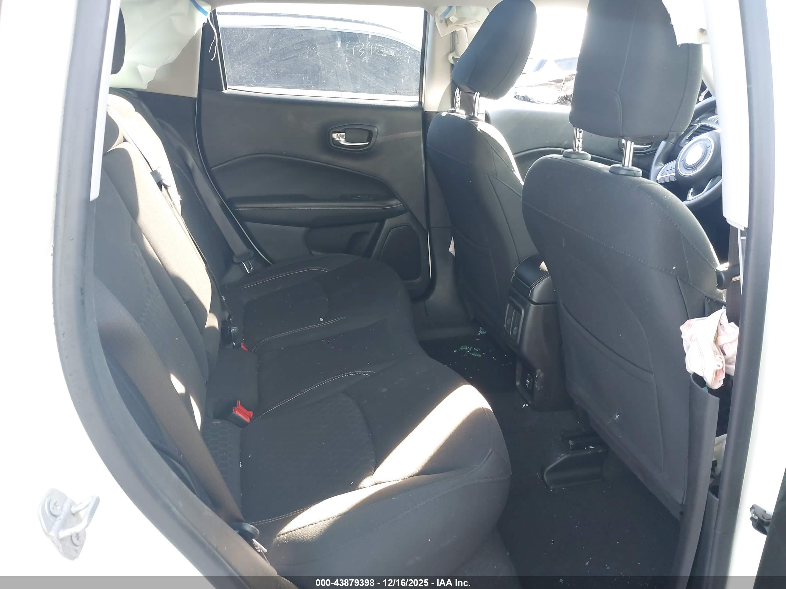 JEEP COMPASS image 8