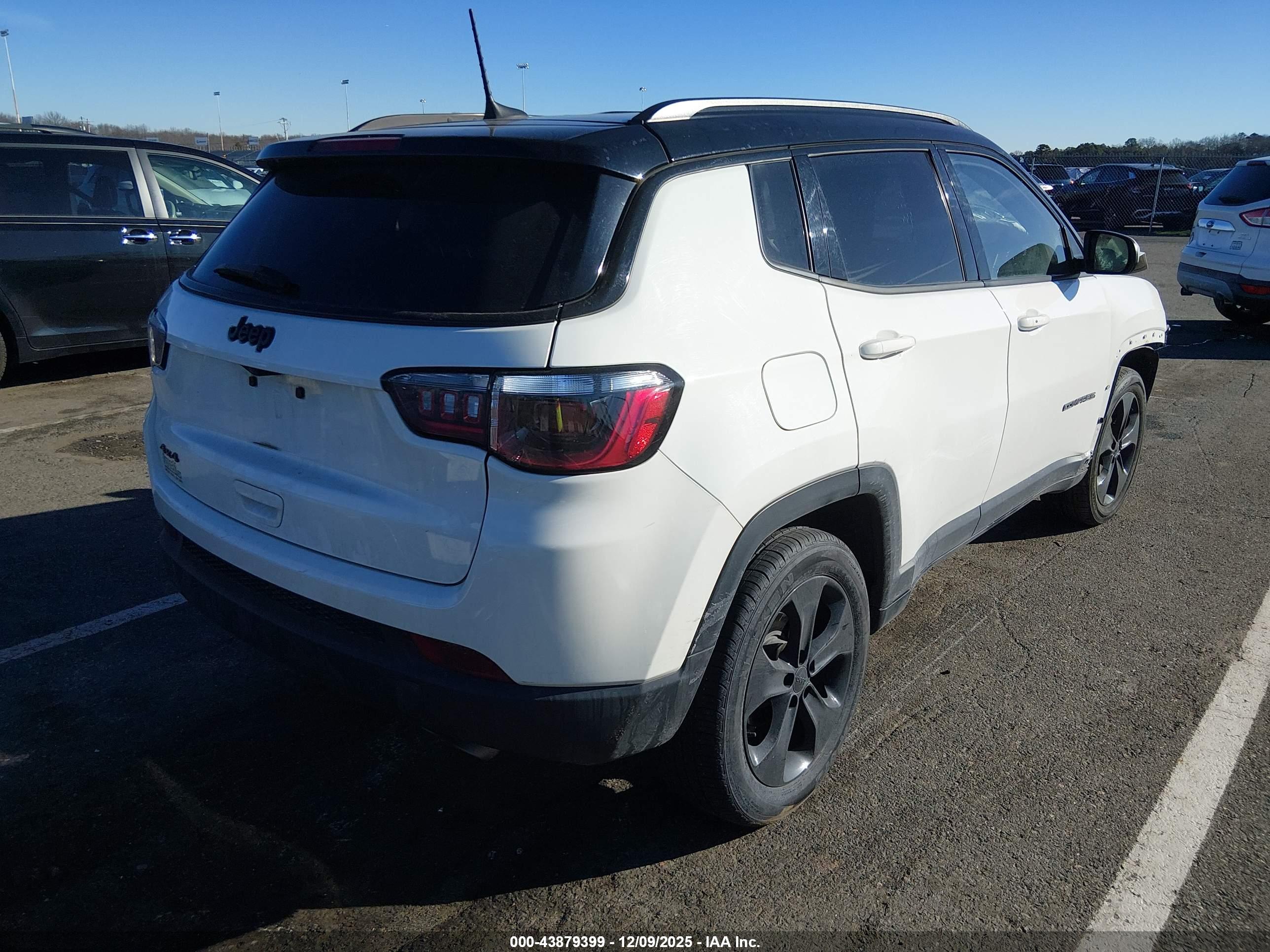 JEEP COMPASS image 4