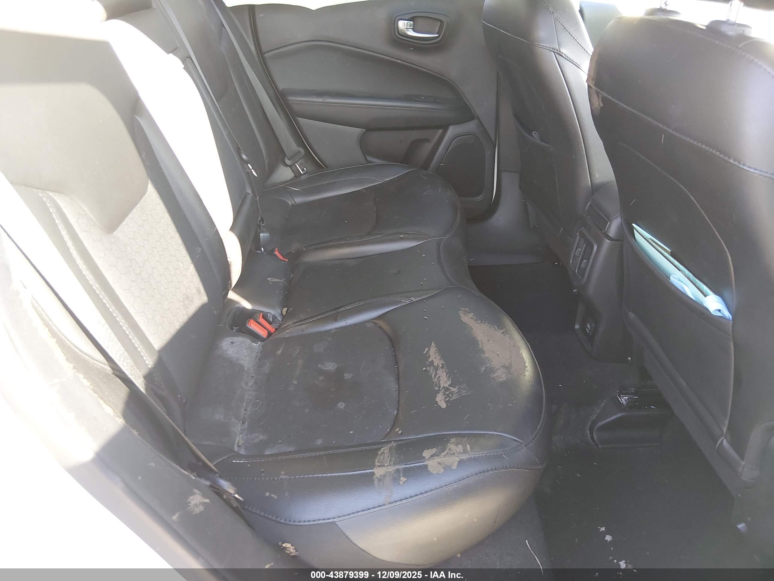 JEEP COMPASS image 8