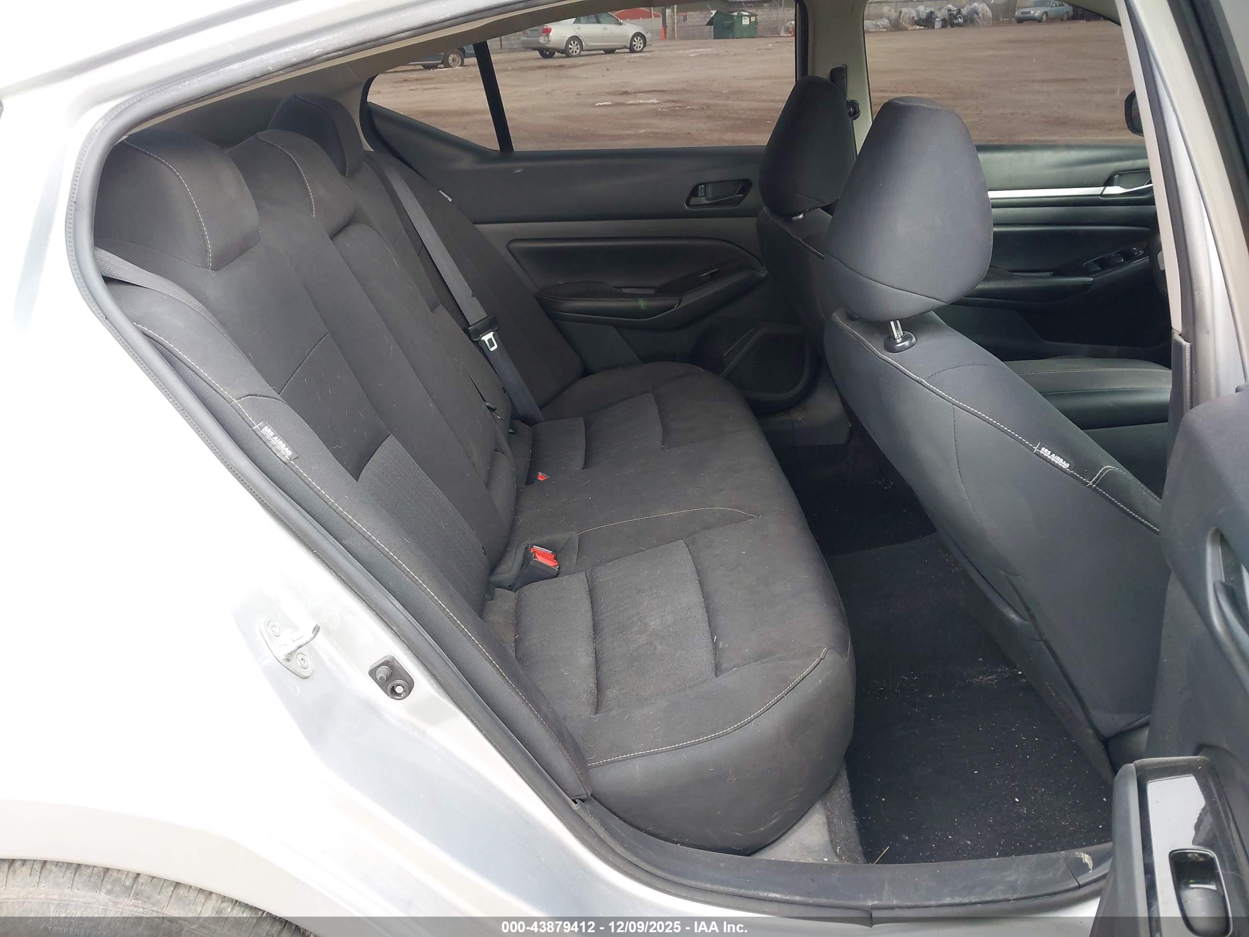 NISSAN ALTIMA image 8